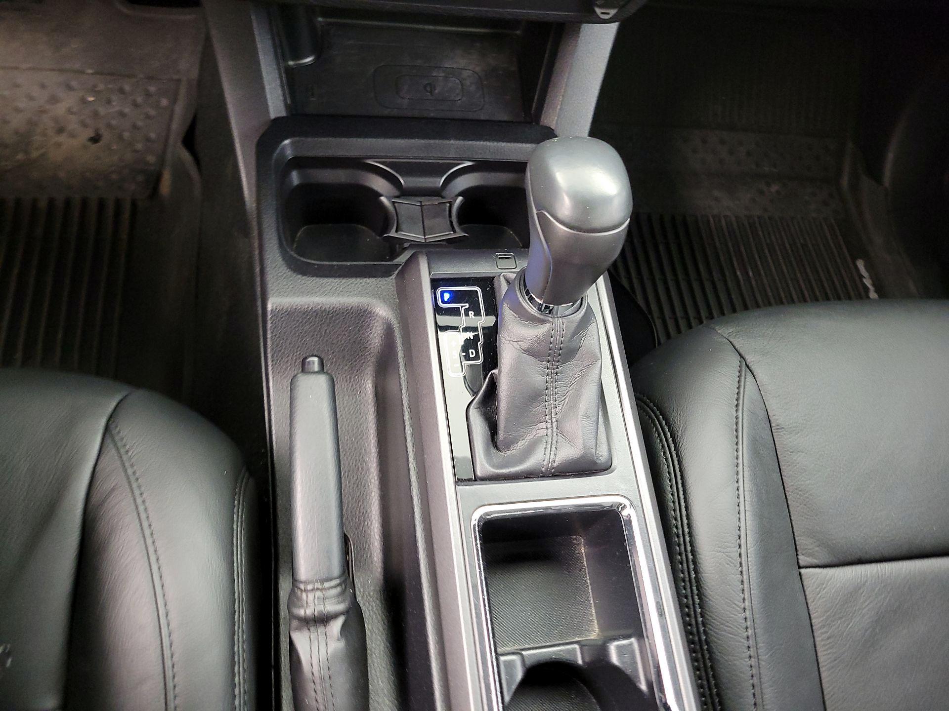 Thumbnail: 2017 Toyota Tacoma - 18