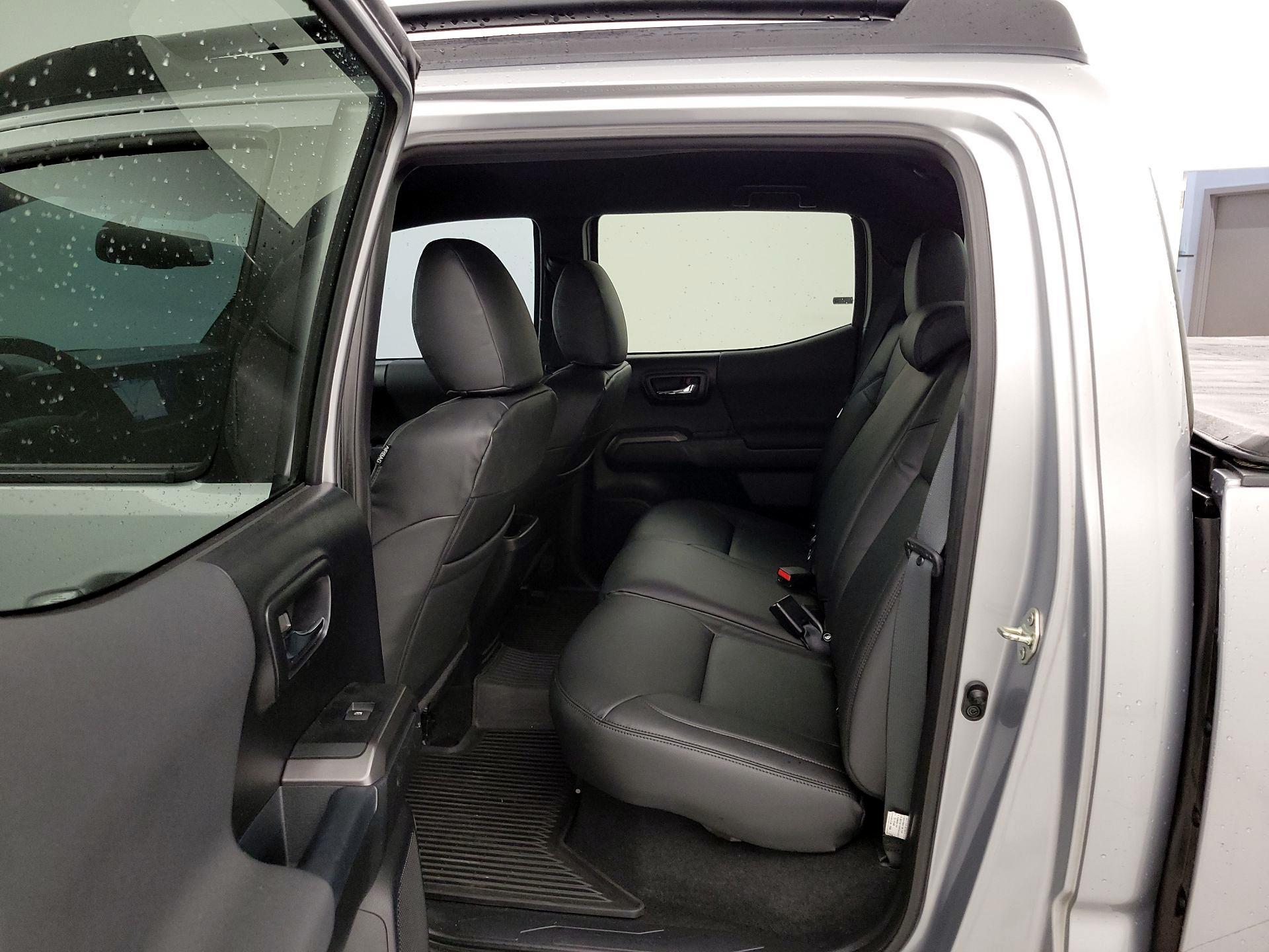 Thumbnail: 2017 Toyota Tacoma - 20