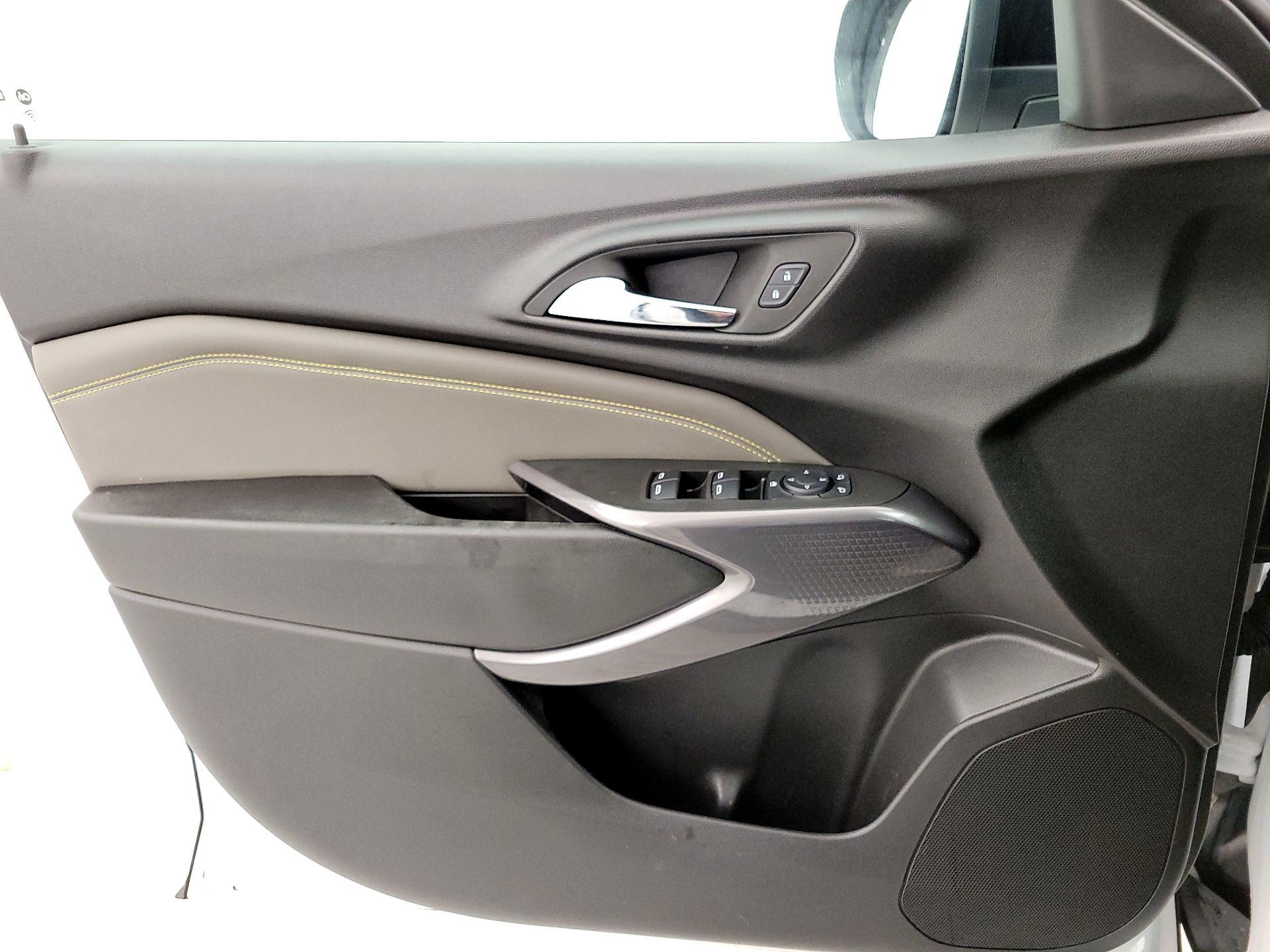 Thumbnail: 2025 Chevrolet Trax - 12