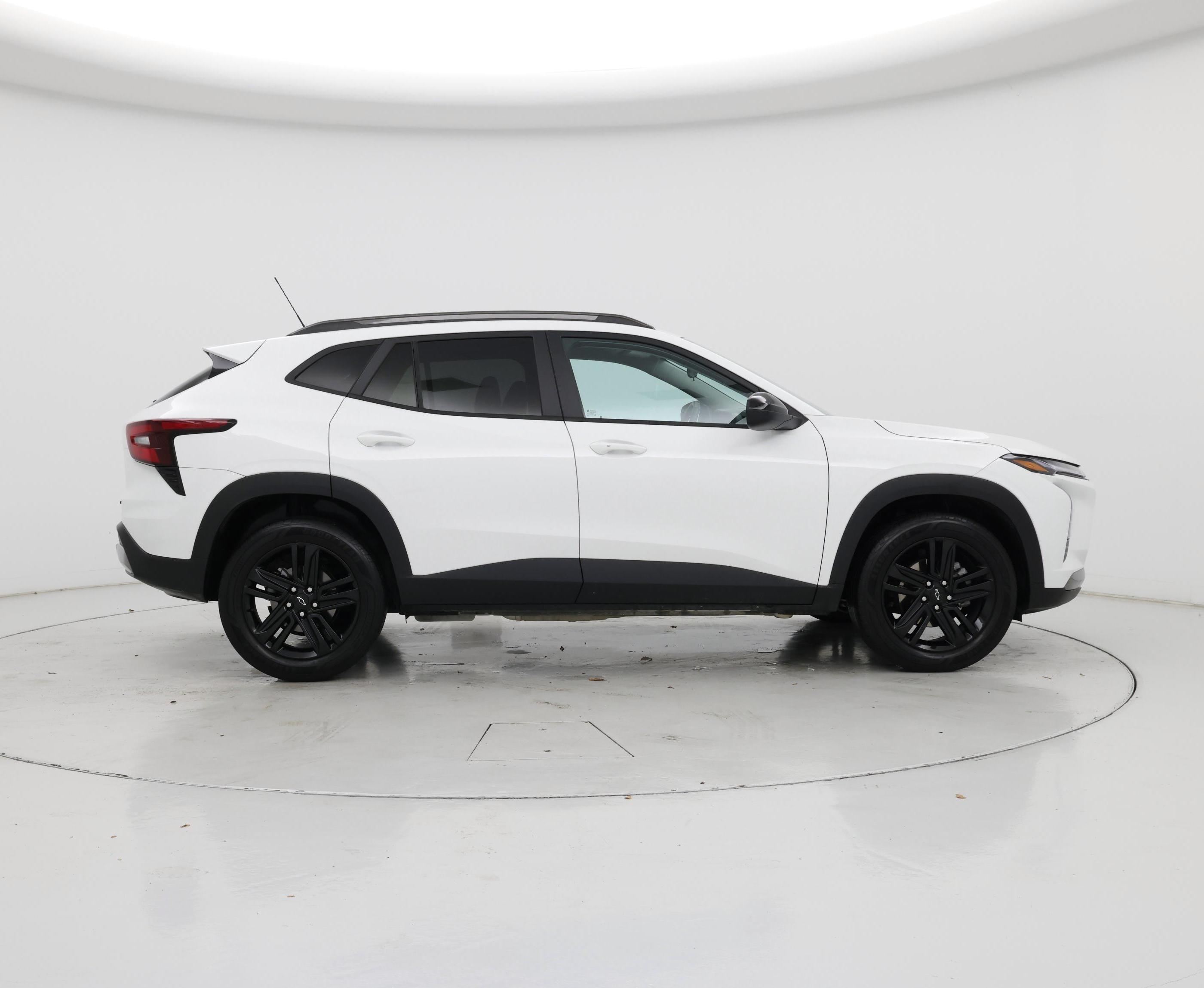 Thumbnail: 2025 Chevrolet Trax - 7