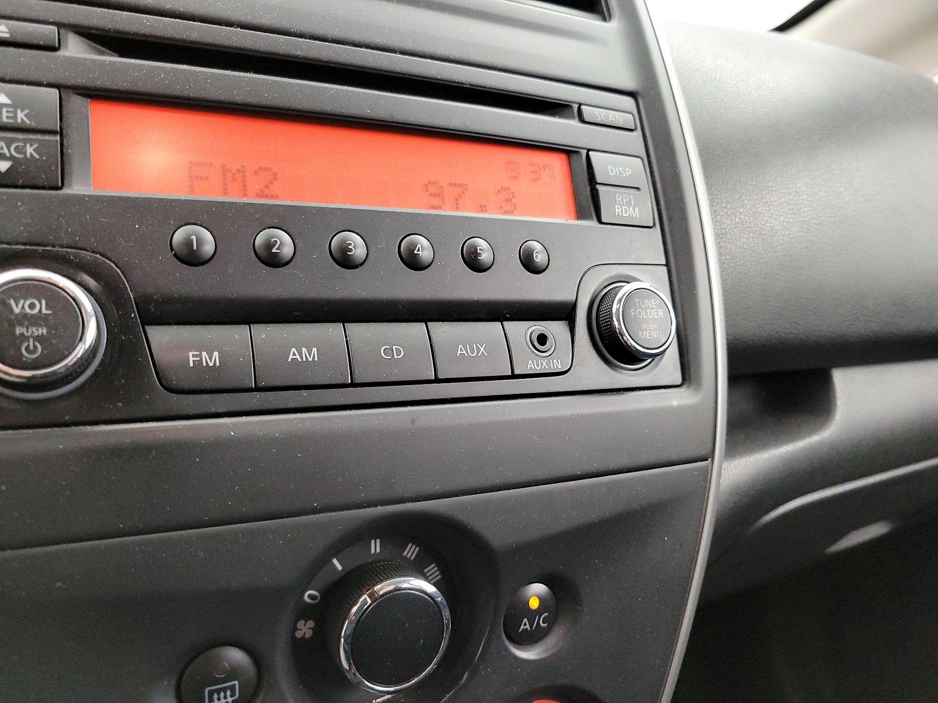 Thumbnail: 2015 Nissan Versa Note - 17