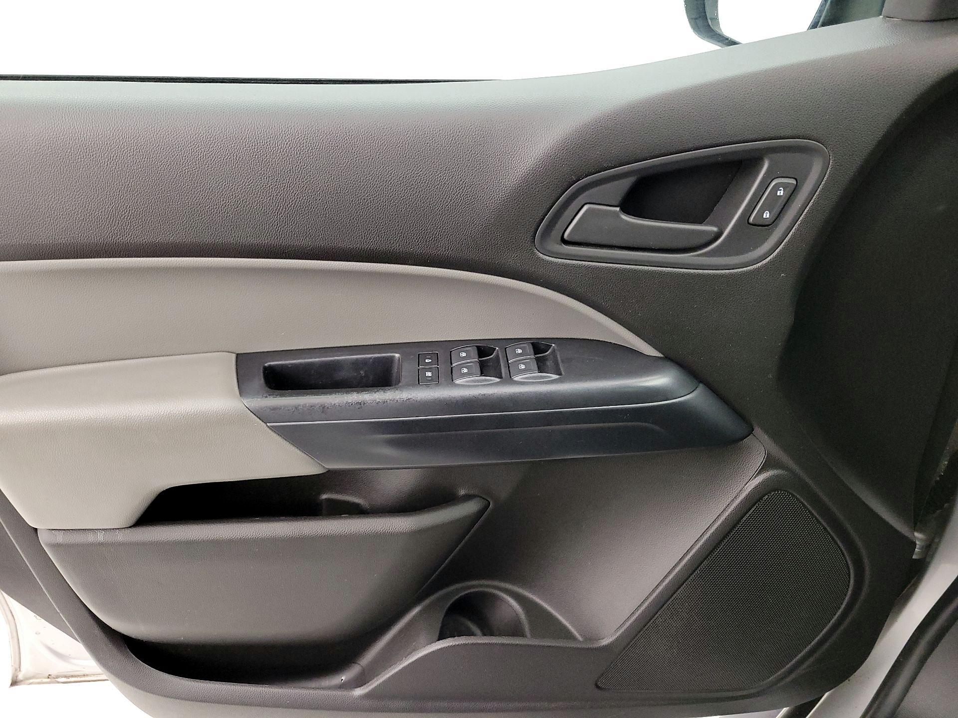 Thumbnail: 2018 Chevrolet Colorado - 12