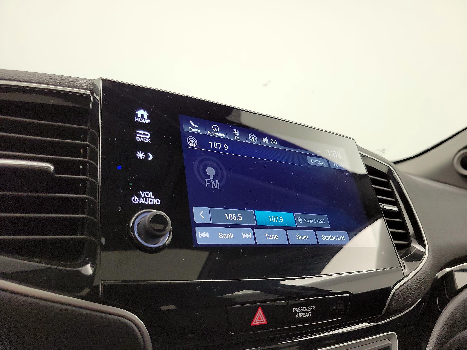 Thumbnail: 2019 Honda Pilot - 16