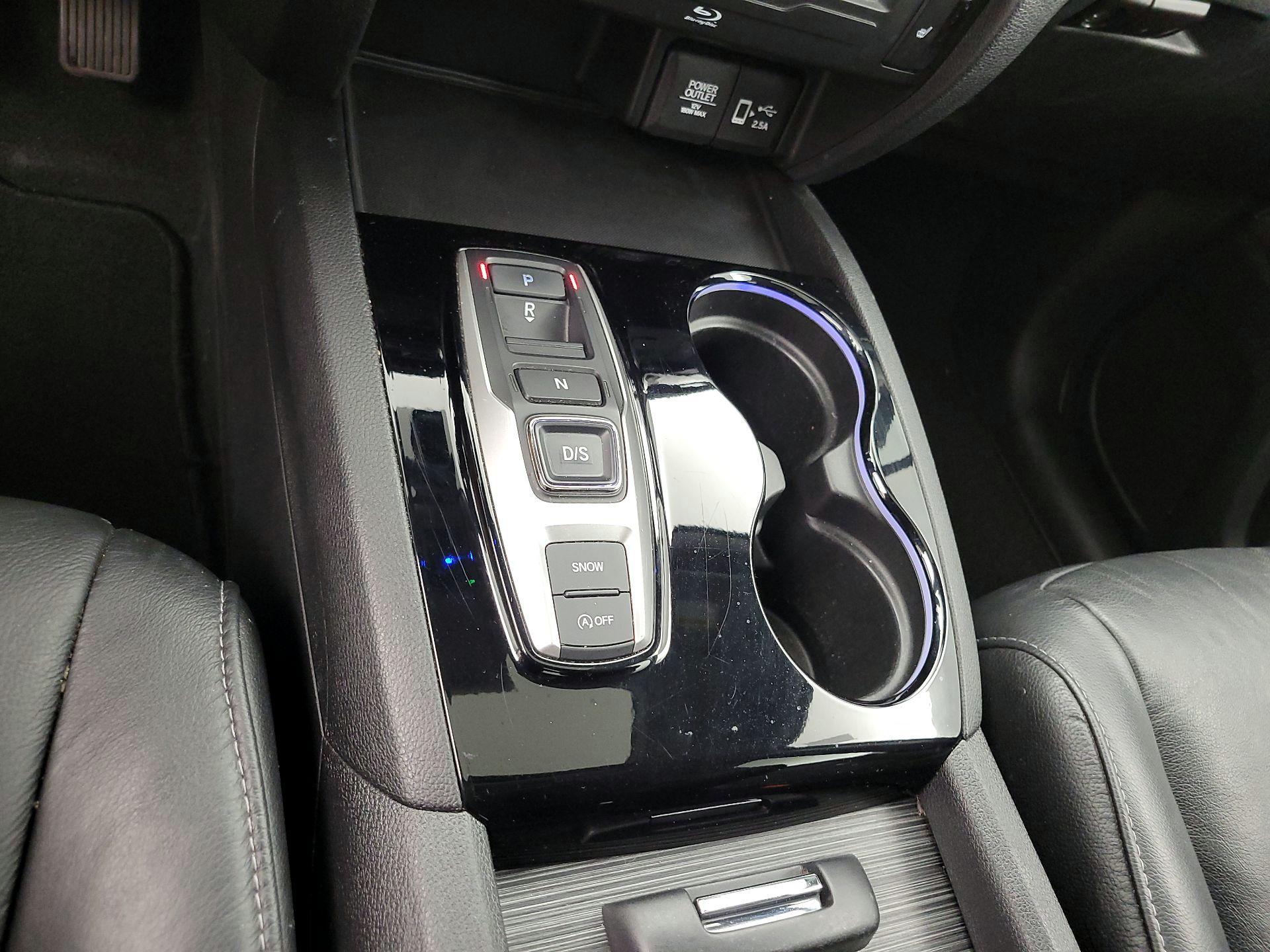 Thumbnail: 2019 Honda Pilot - 18