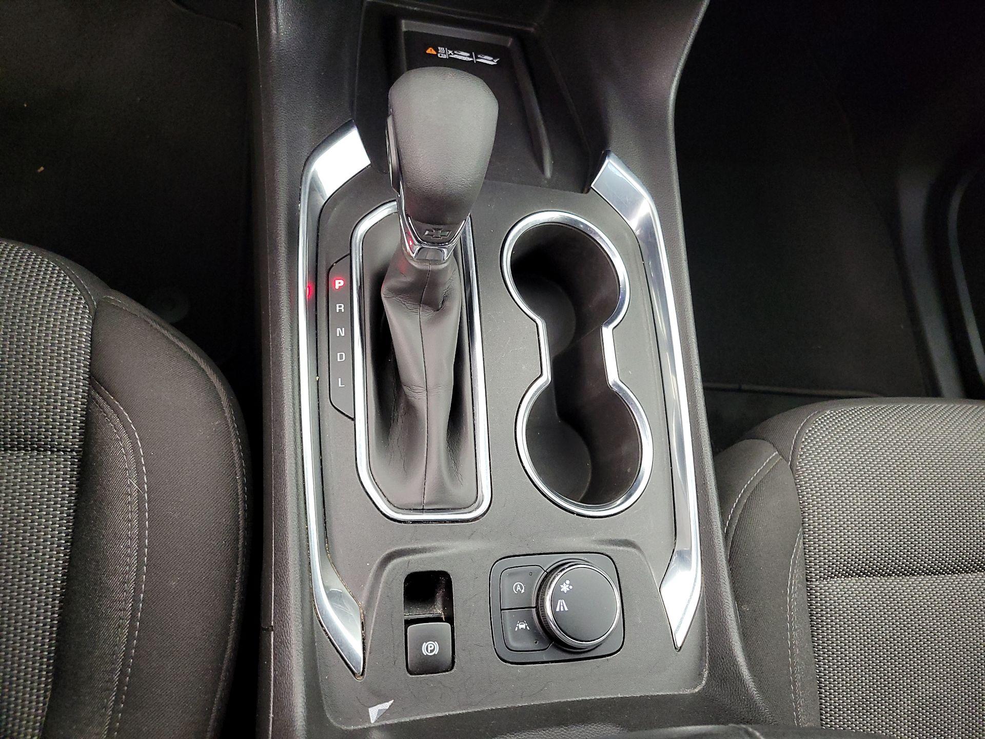 Thumbnail: 2022 Chevrolet Traverse - 17