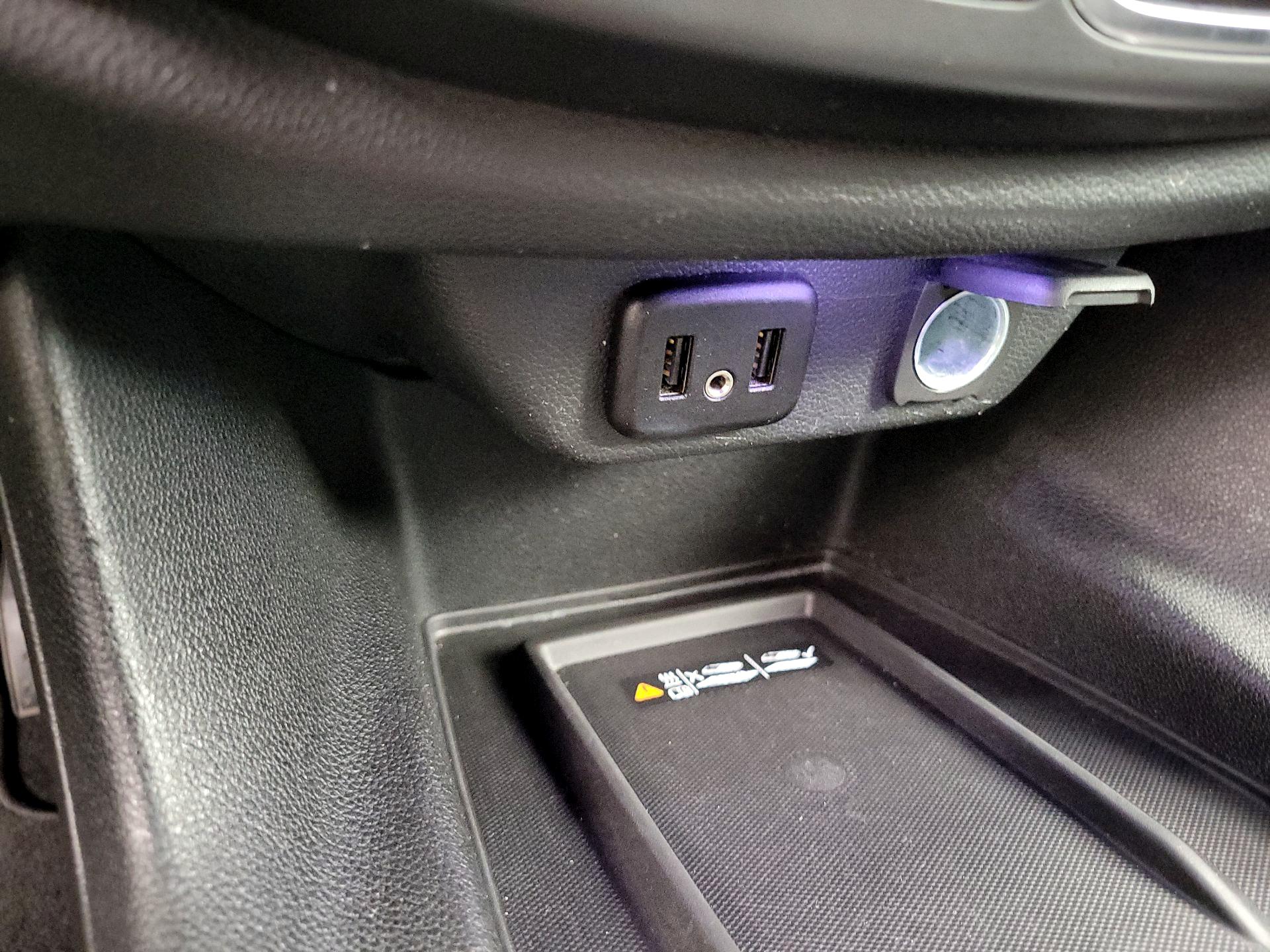 Thumbnail: 2022 Chevrolet Traverse - 18