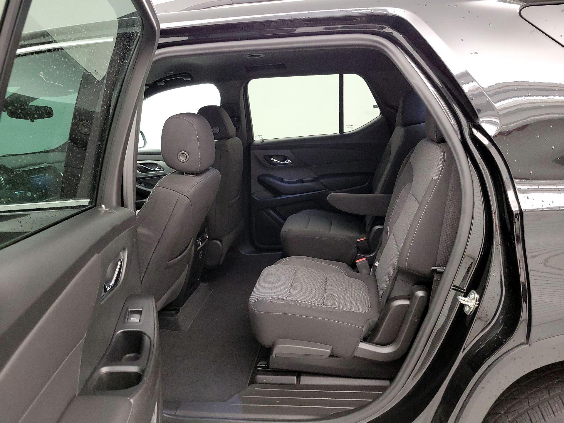 Thumbnail: 2022 Chevrolet Traverse - 19