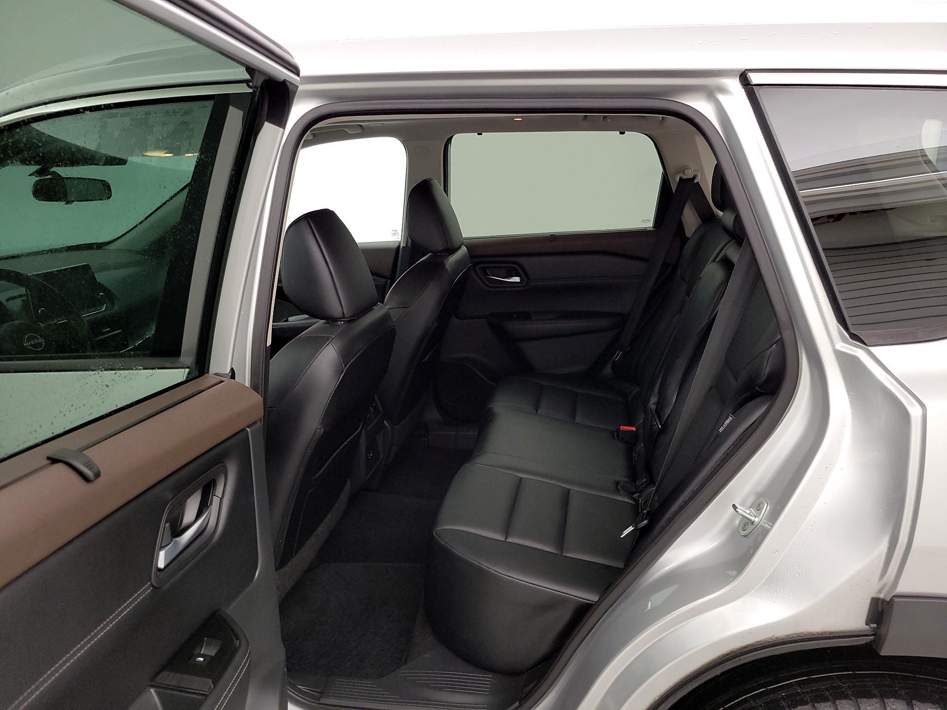 Thumbnail: 2022 Nissan Rogue - 20