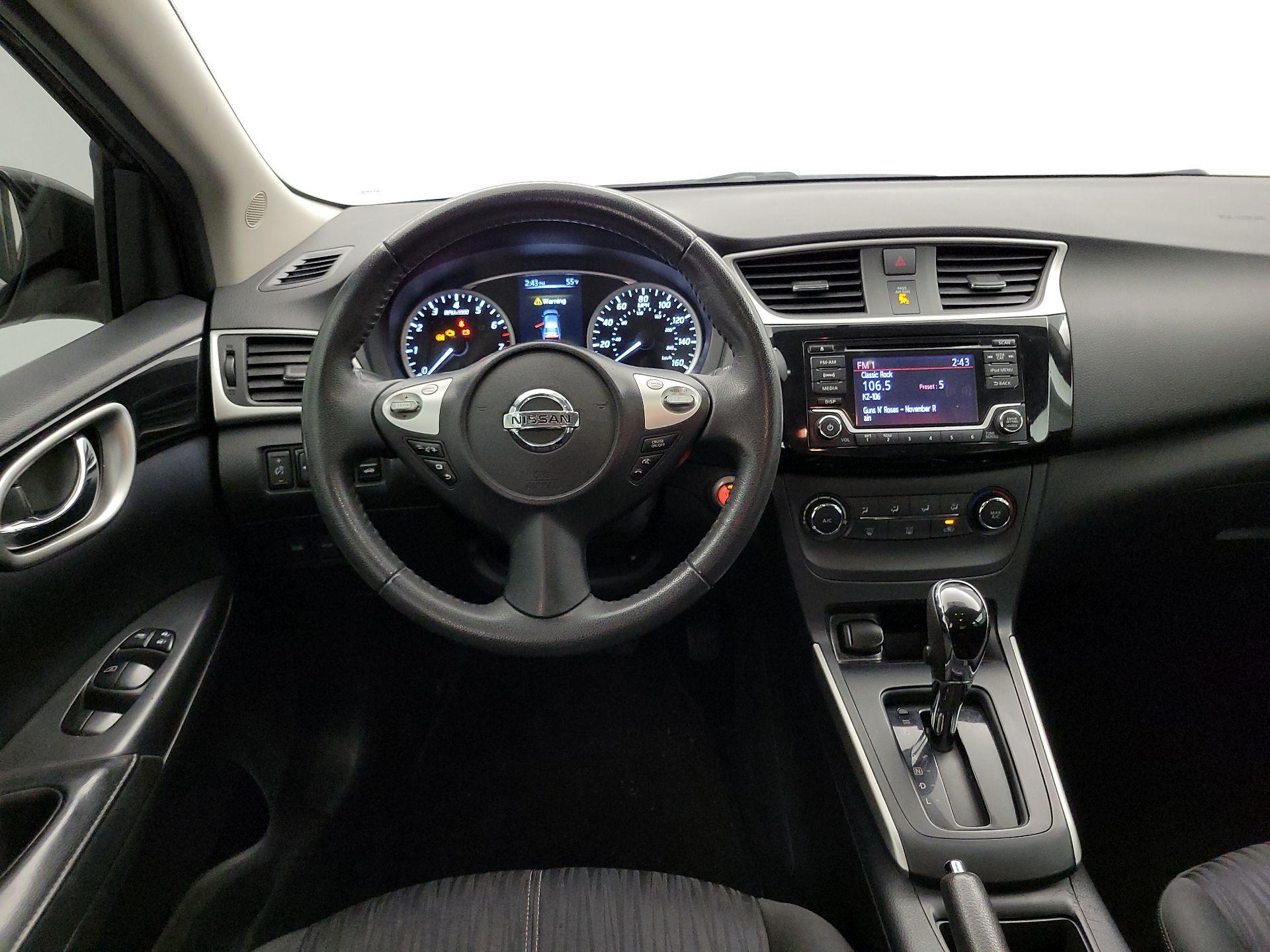 Thumbnail: 2017 Nissan Sentra - 10