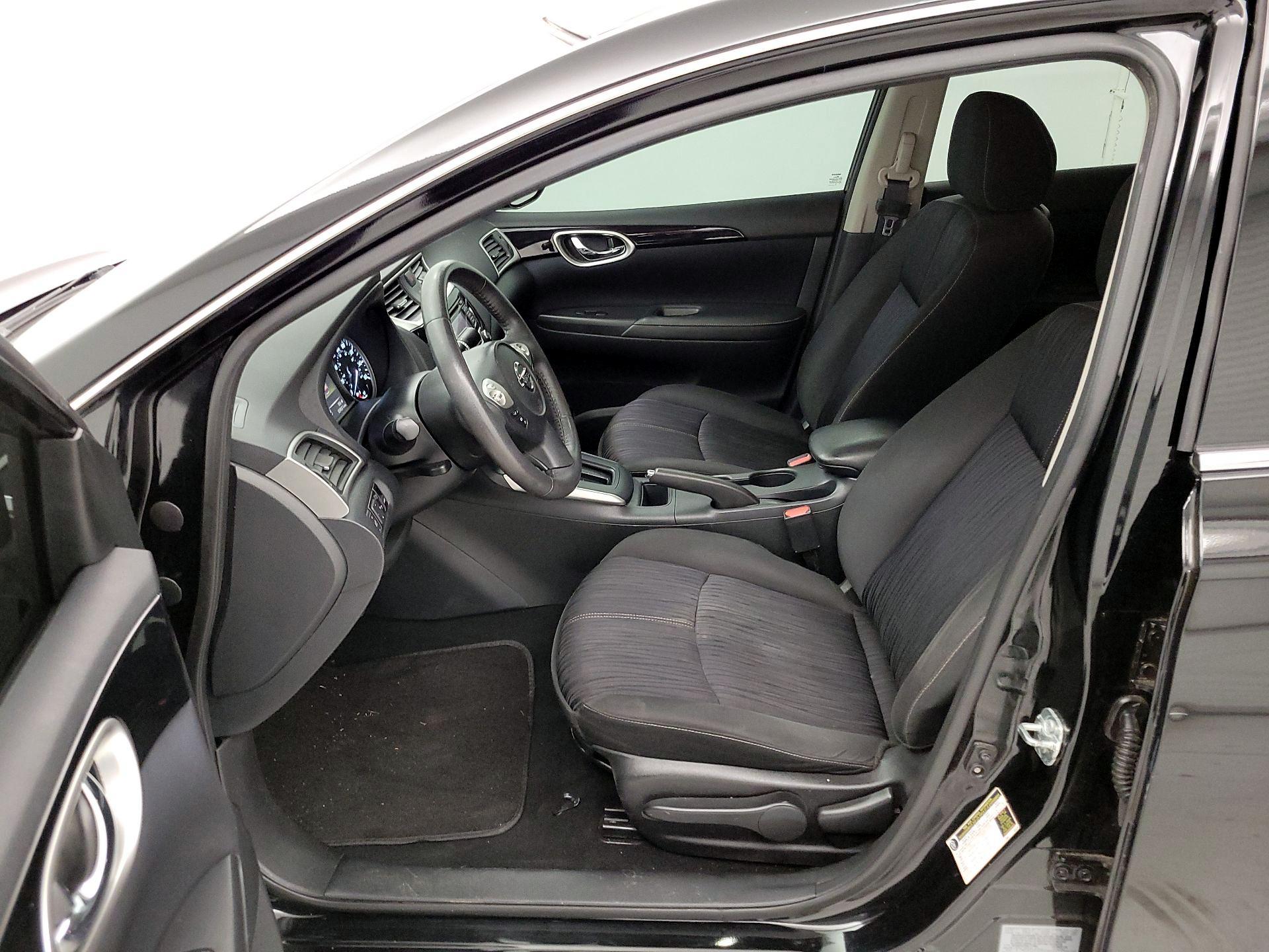 Thumbnail: 2017 Nissan Sentra - 11