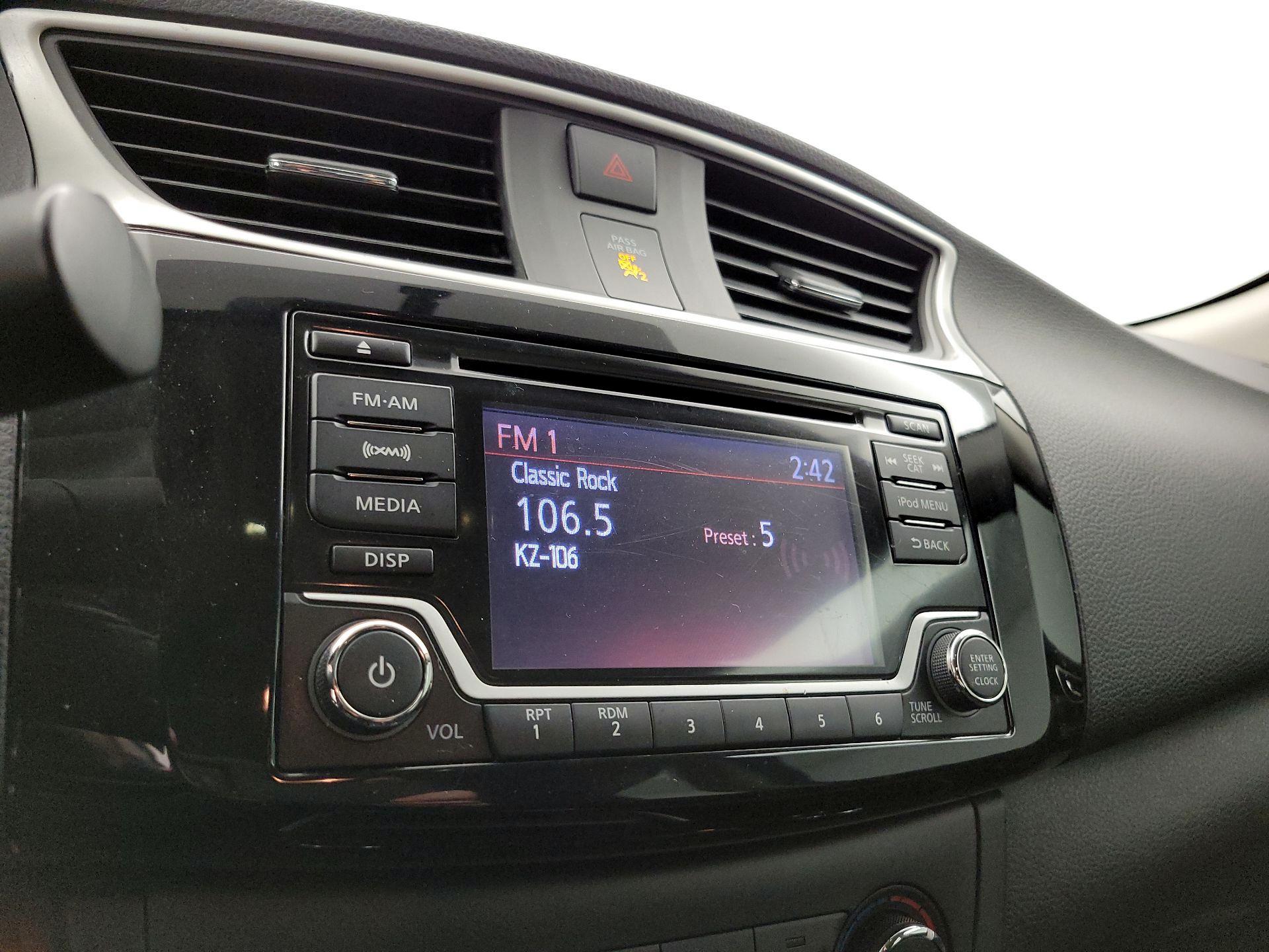 Thumbnail: 2017 Nissan Sentra - 15