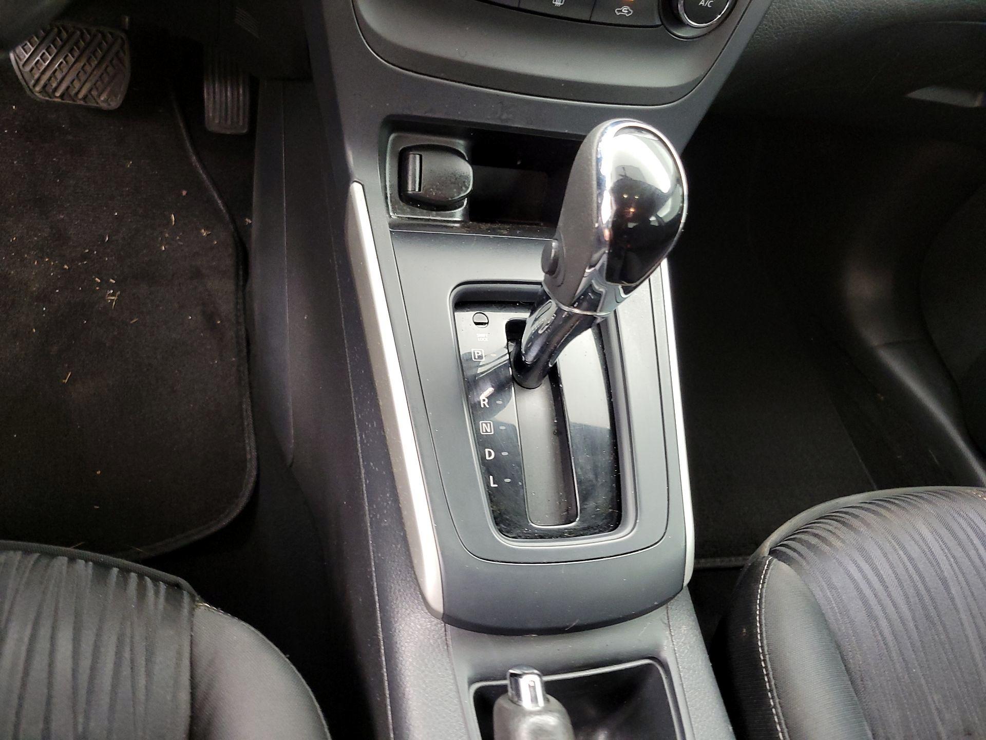 Thumbnail: 2017 Nissan Sentra - 17