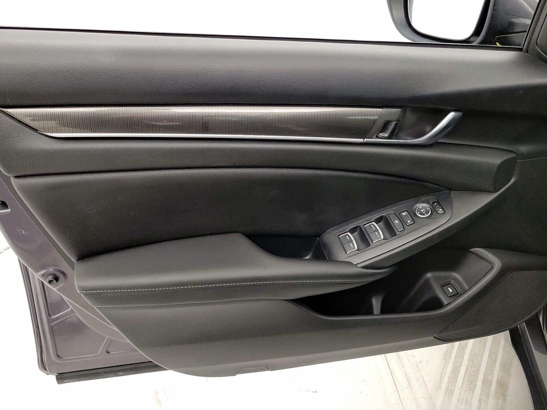 Thumbnail: 2019 Honda Accord - 12