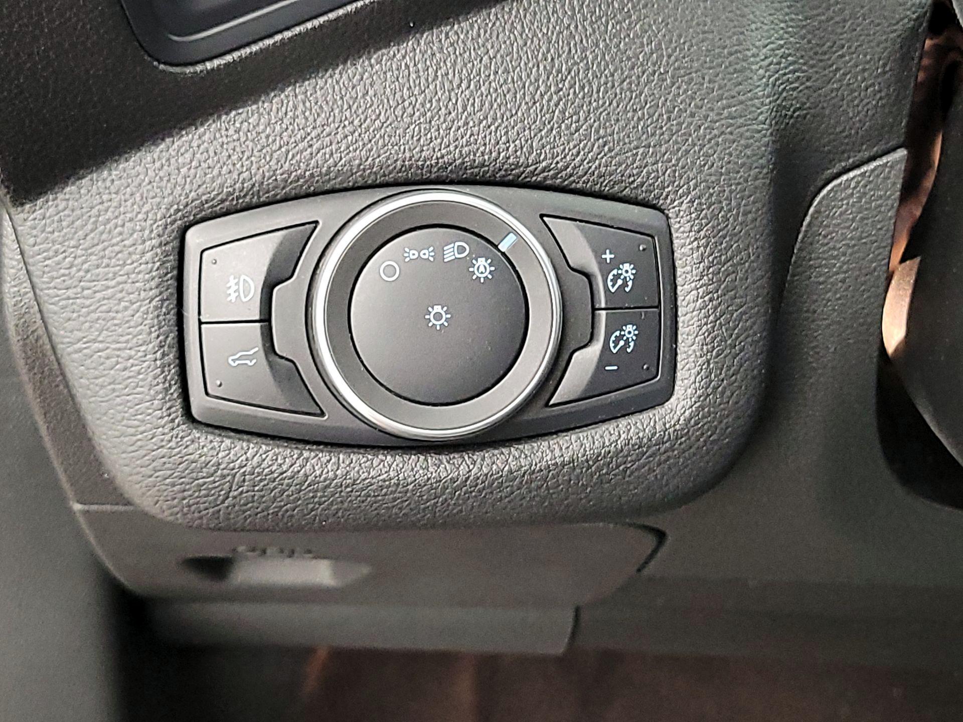 Thumbnail: 2019 Ford Escape - 13