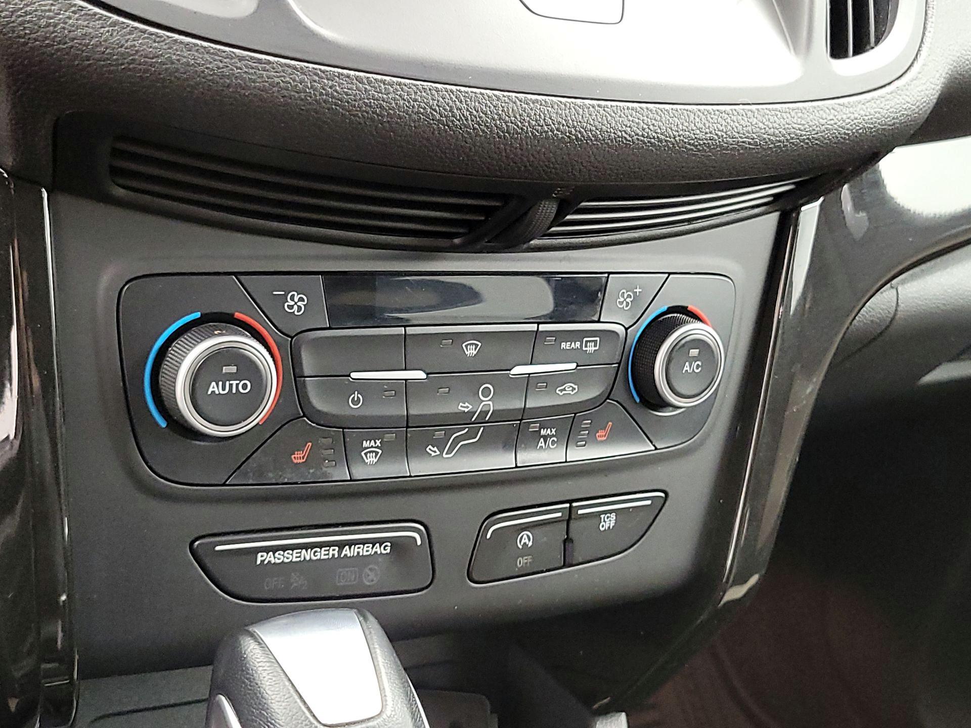 Thumbnail: 2019 Ford Escape - 16