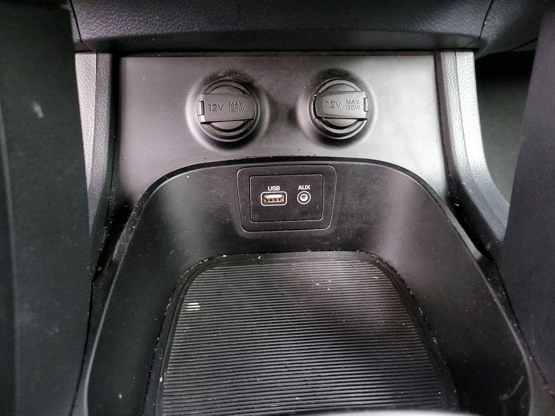 Thumbnail: 2017 Hyundai Santa Fe - 19