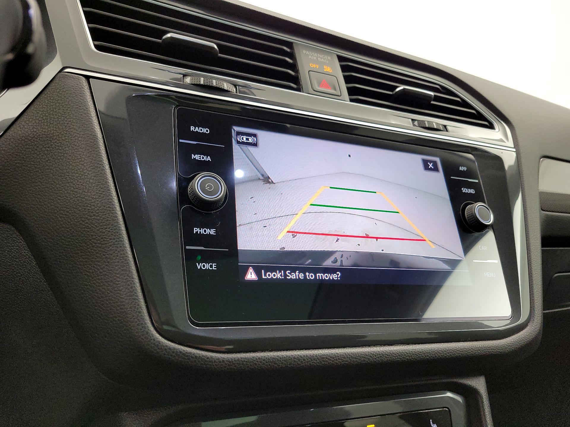 Thumbnail: 2023 Volkswagen Tiguan - 14