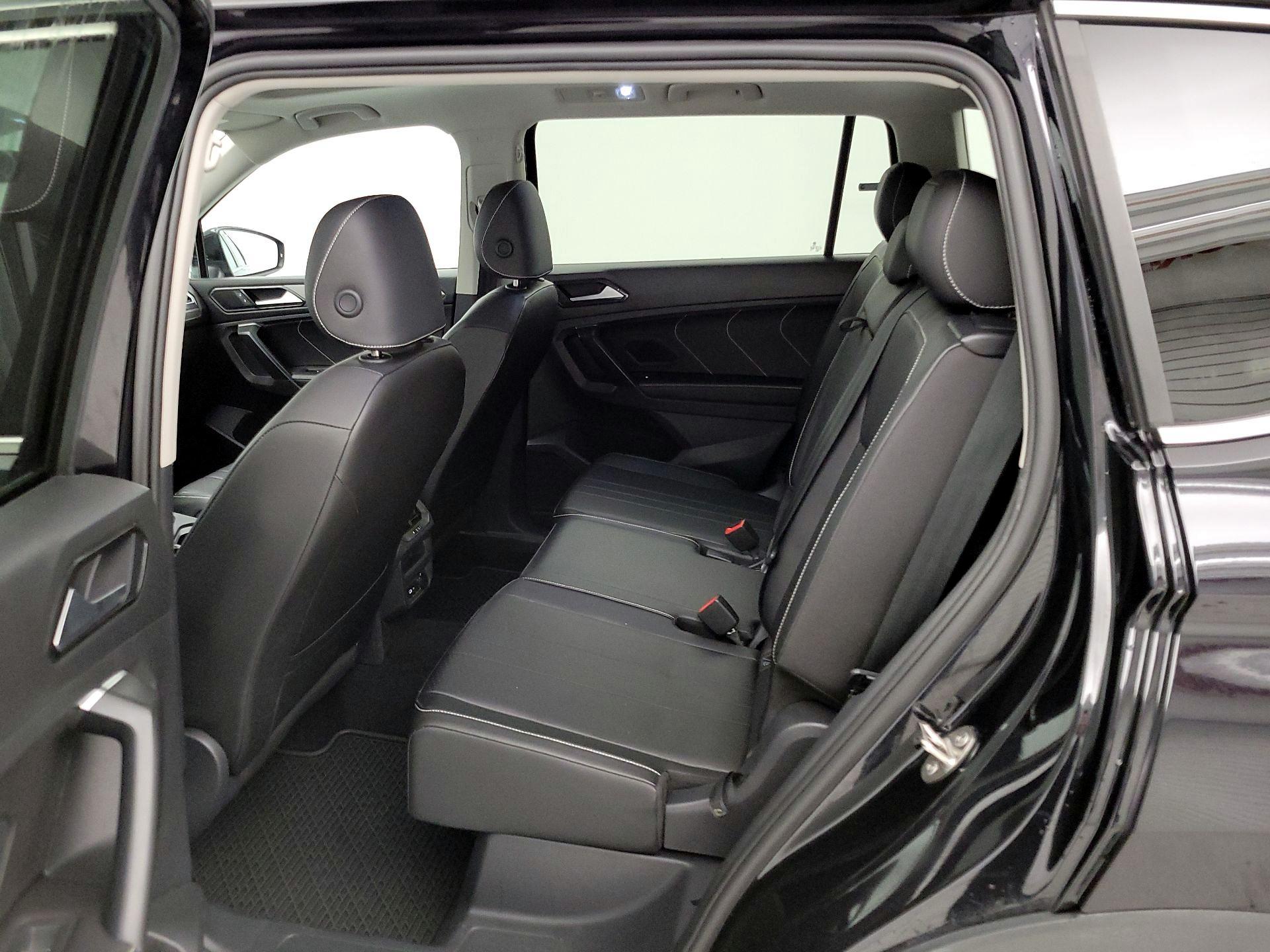 Thumbnail: 2023 Volkswagen Tiguan - 20