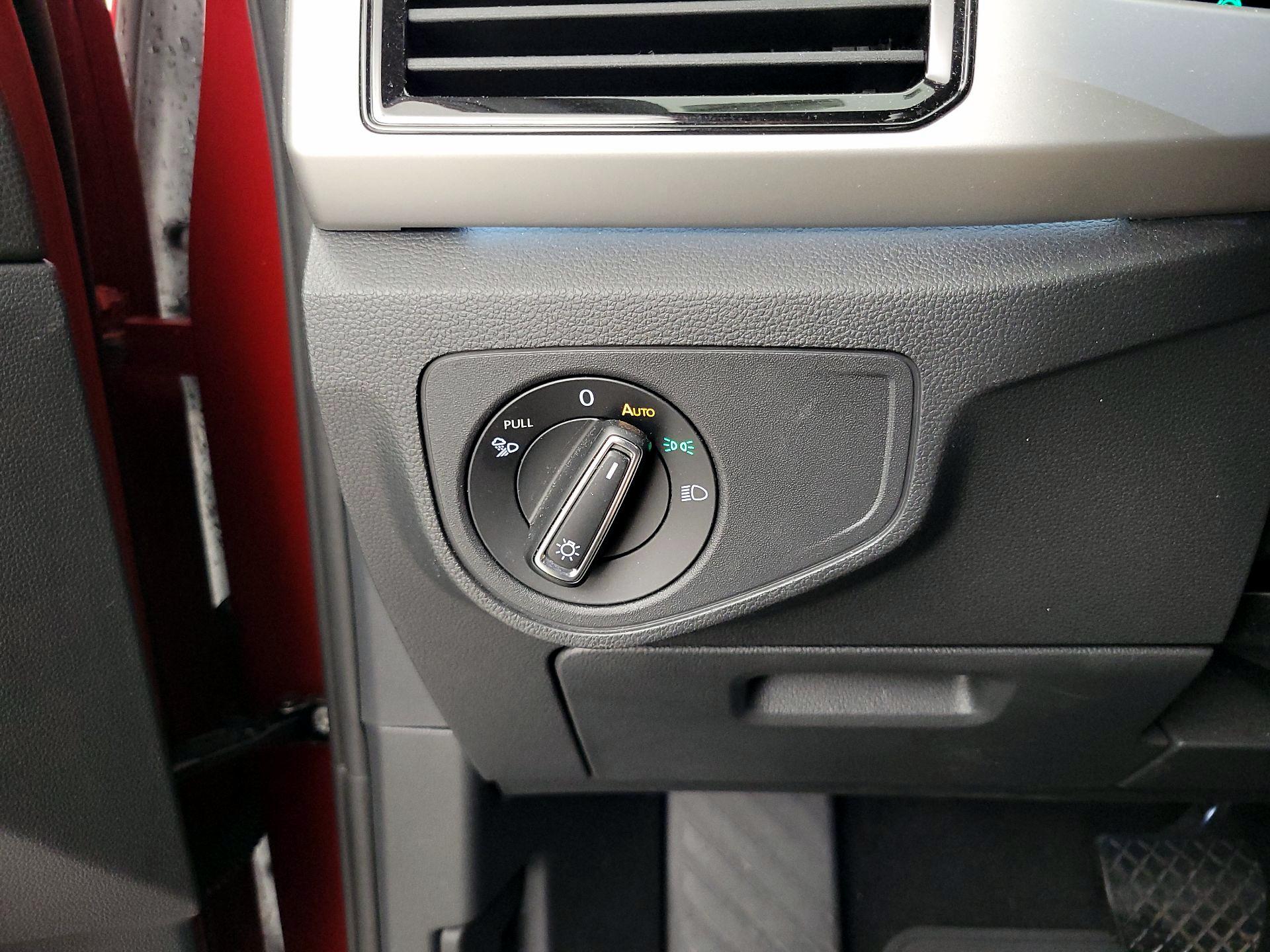 Thumbnail: 2021 Volkswagen Atlas - 13