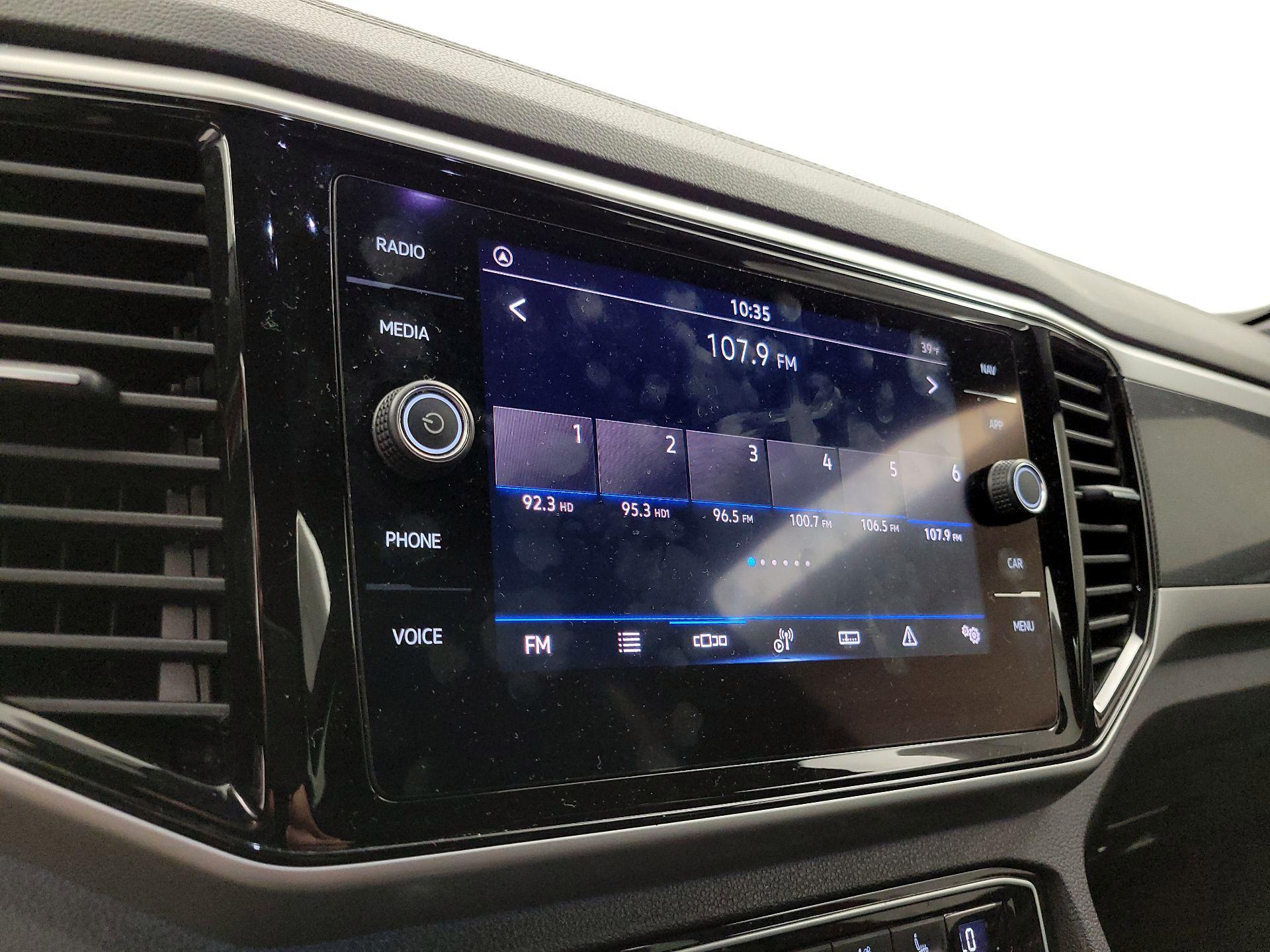 Thumbnail: 2021 Volkswagen Atlas - 16