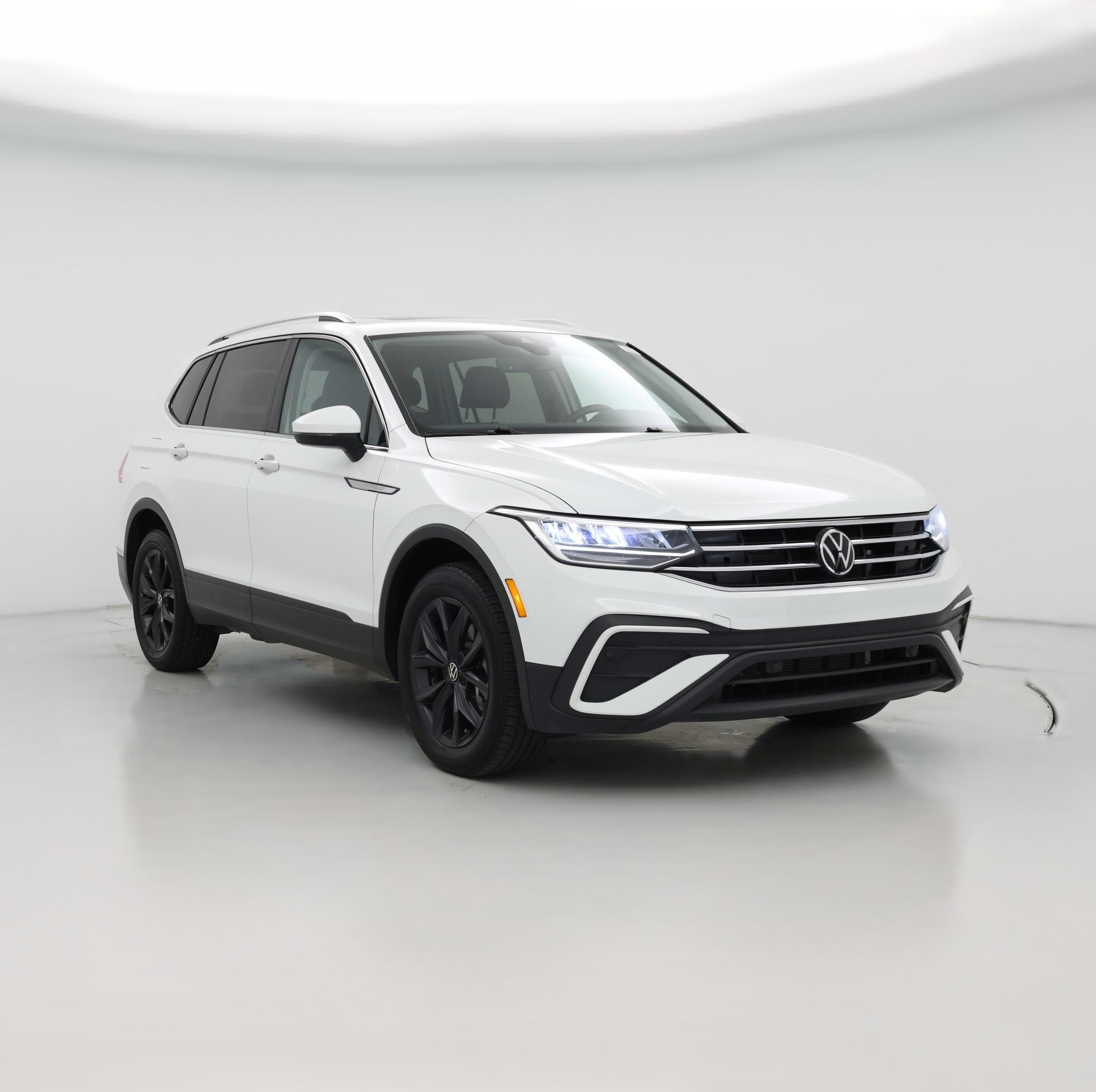 Thumbnail: 2024 Volkswagen Tiguan - 1