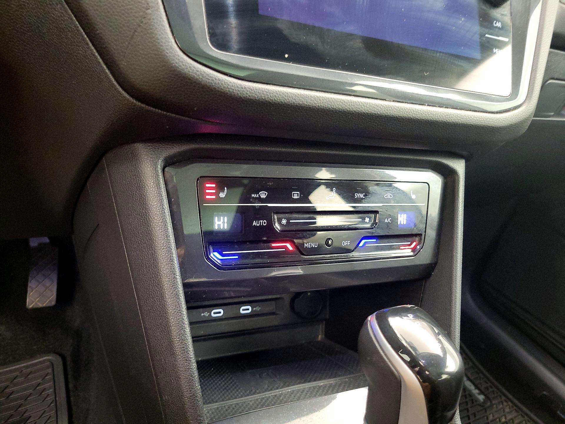 Thumbnail: 2024 Volkswagen Tiguan - 16