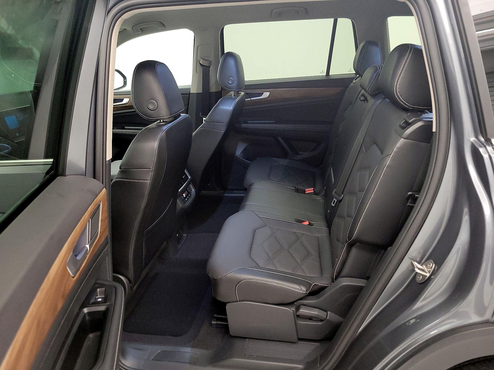 Thumbnail: 2024 Volkswagen Atlas - 19