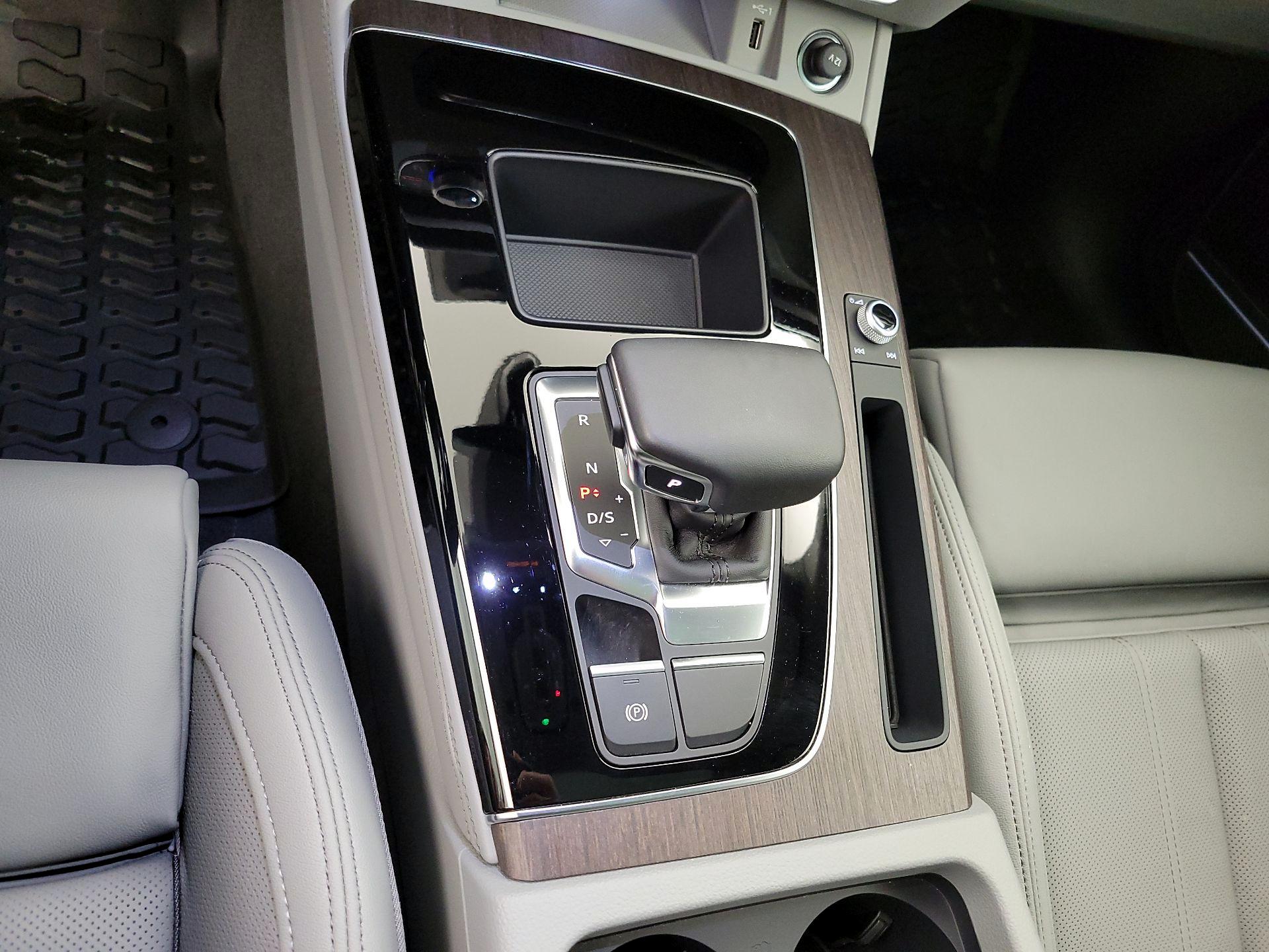 Thumbnail: 2024 Audi Q5 - 17