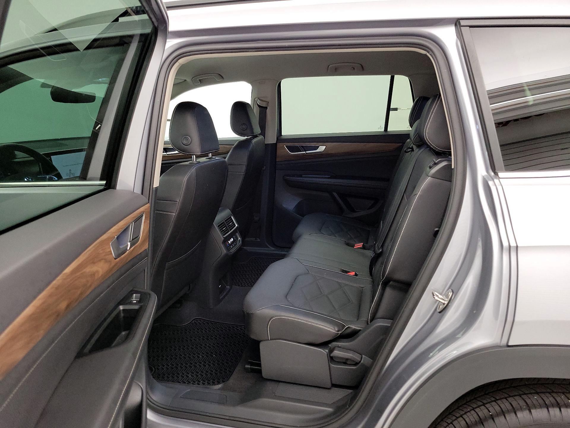 Thumbnail: 2025 Volkswagen Atlas - 19