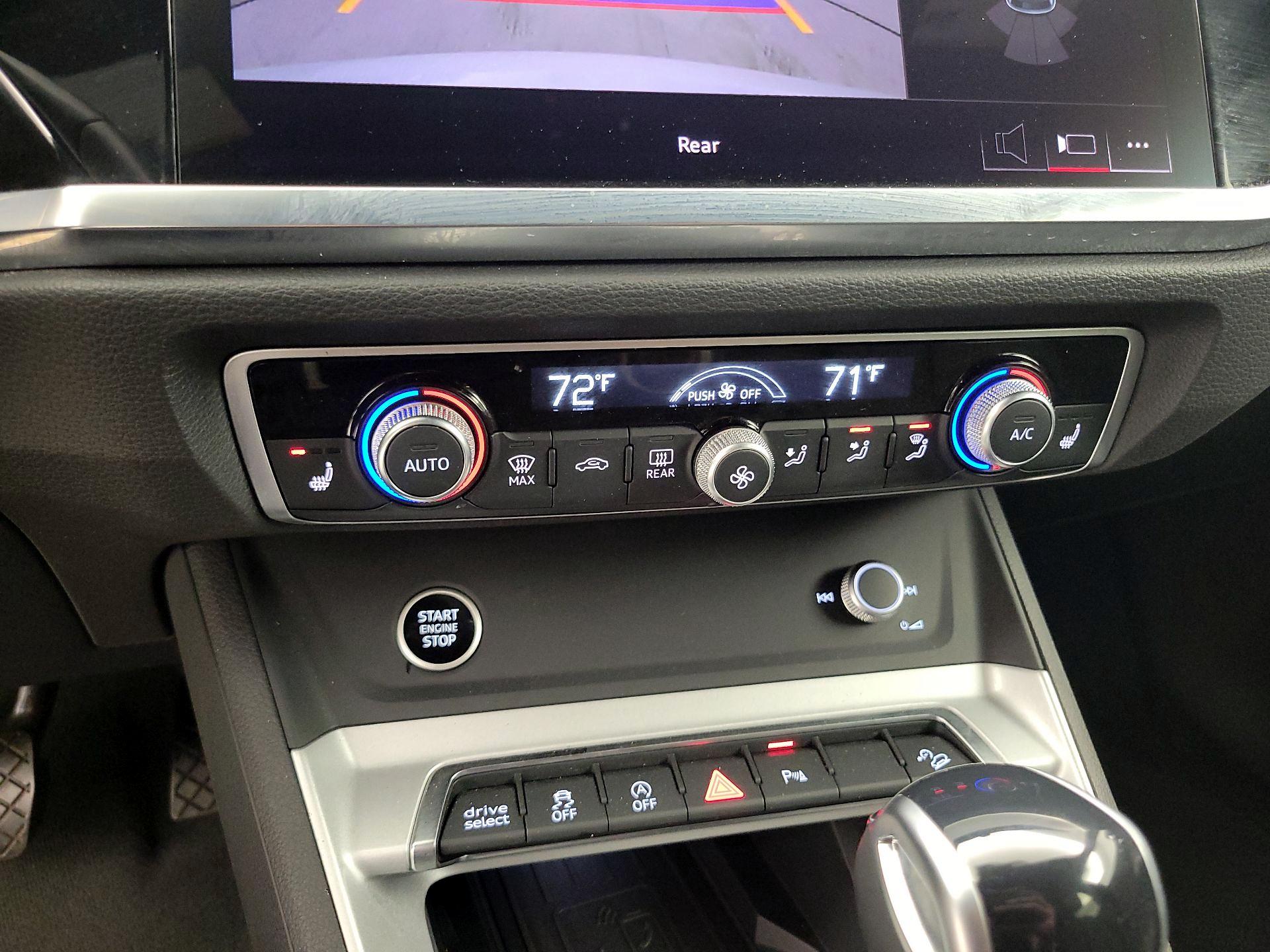 Thumbnail: 2024 Audi Q3 - 16