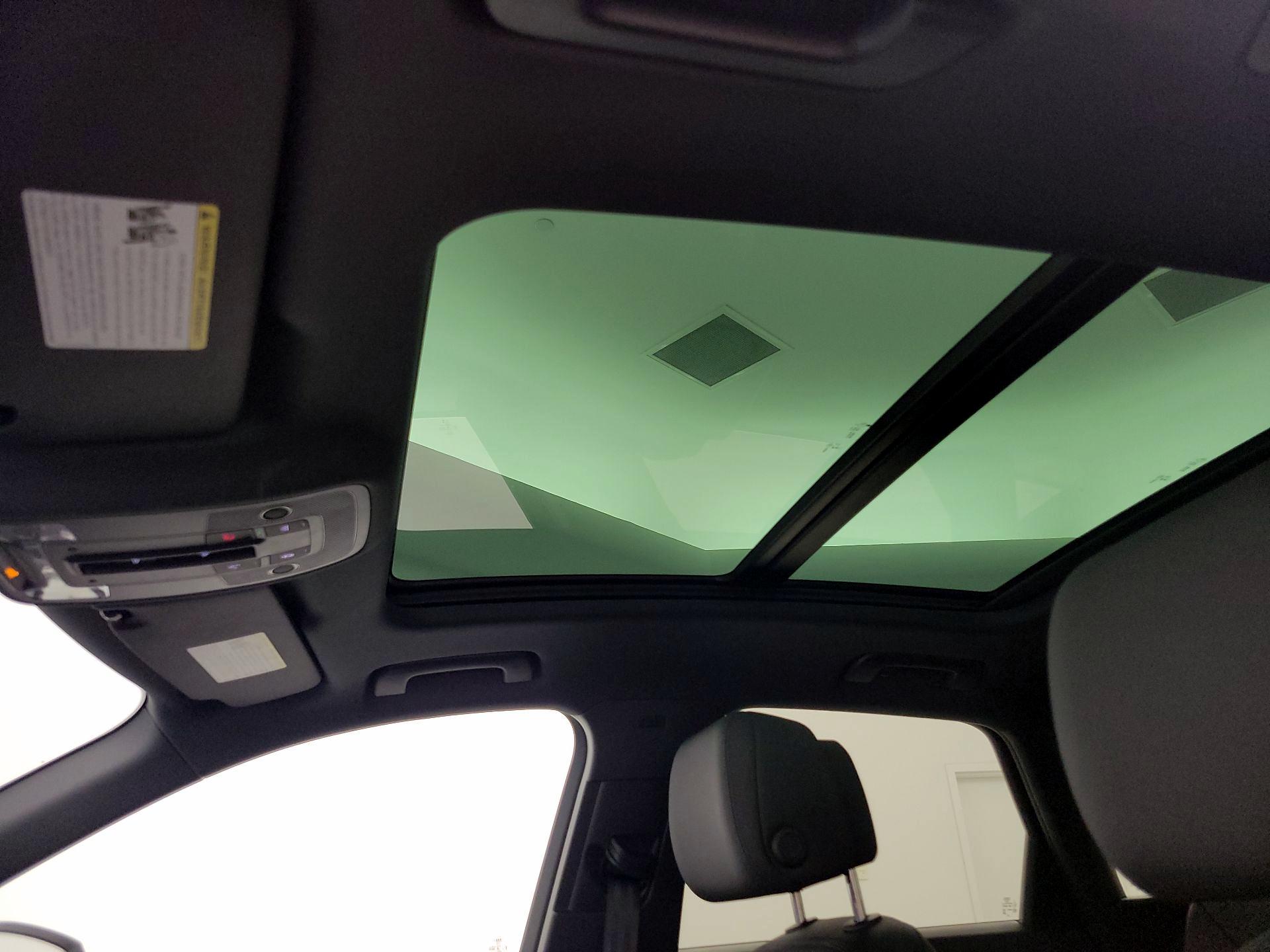 Thumbnail: 2024 Audi Q3 - 19