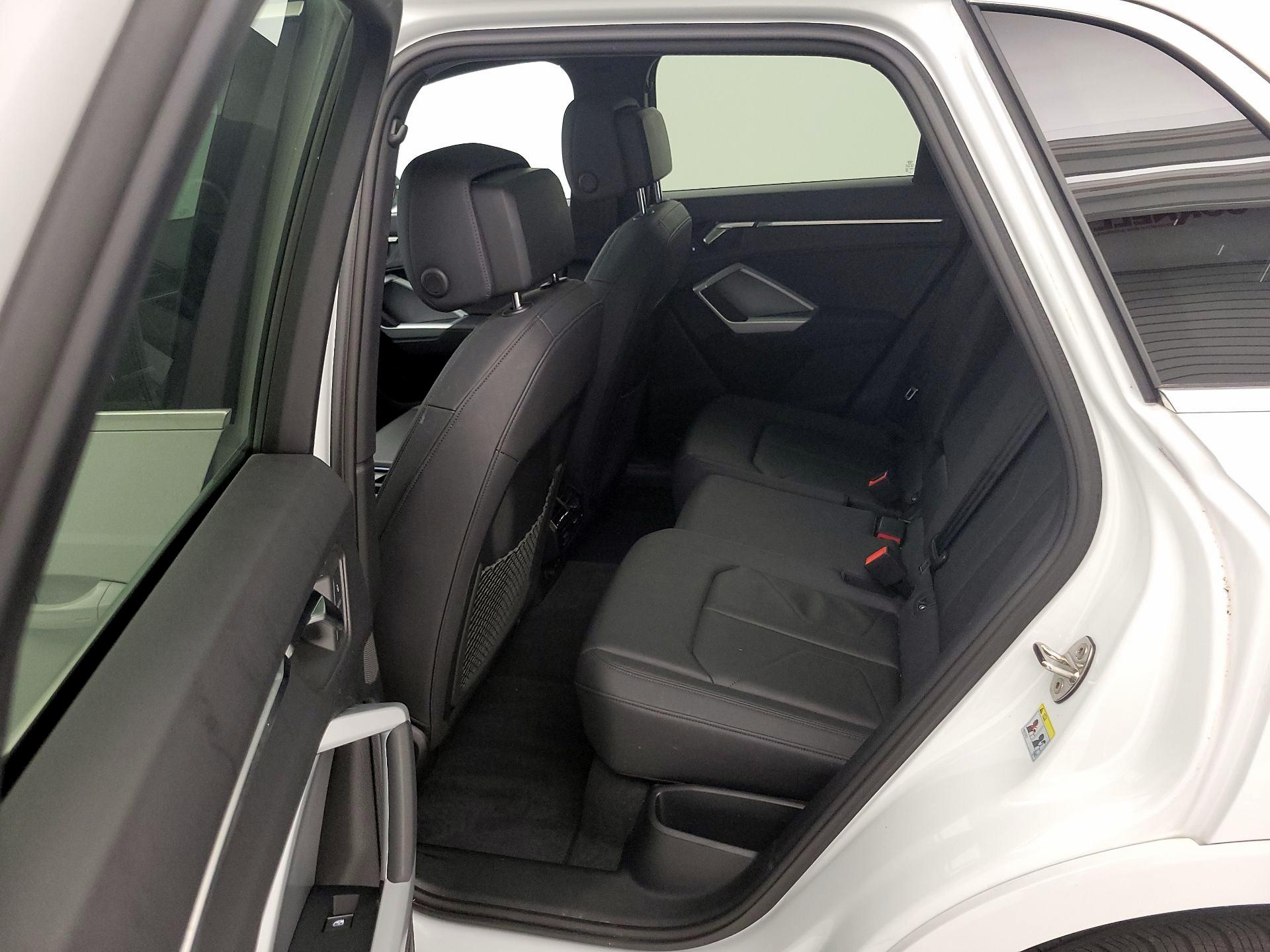 Thumbnail: 2024 Audi Q3 - 20