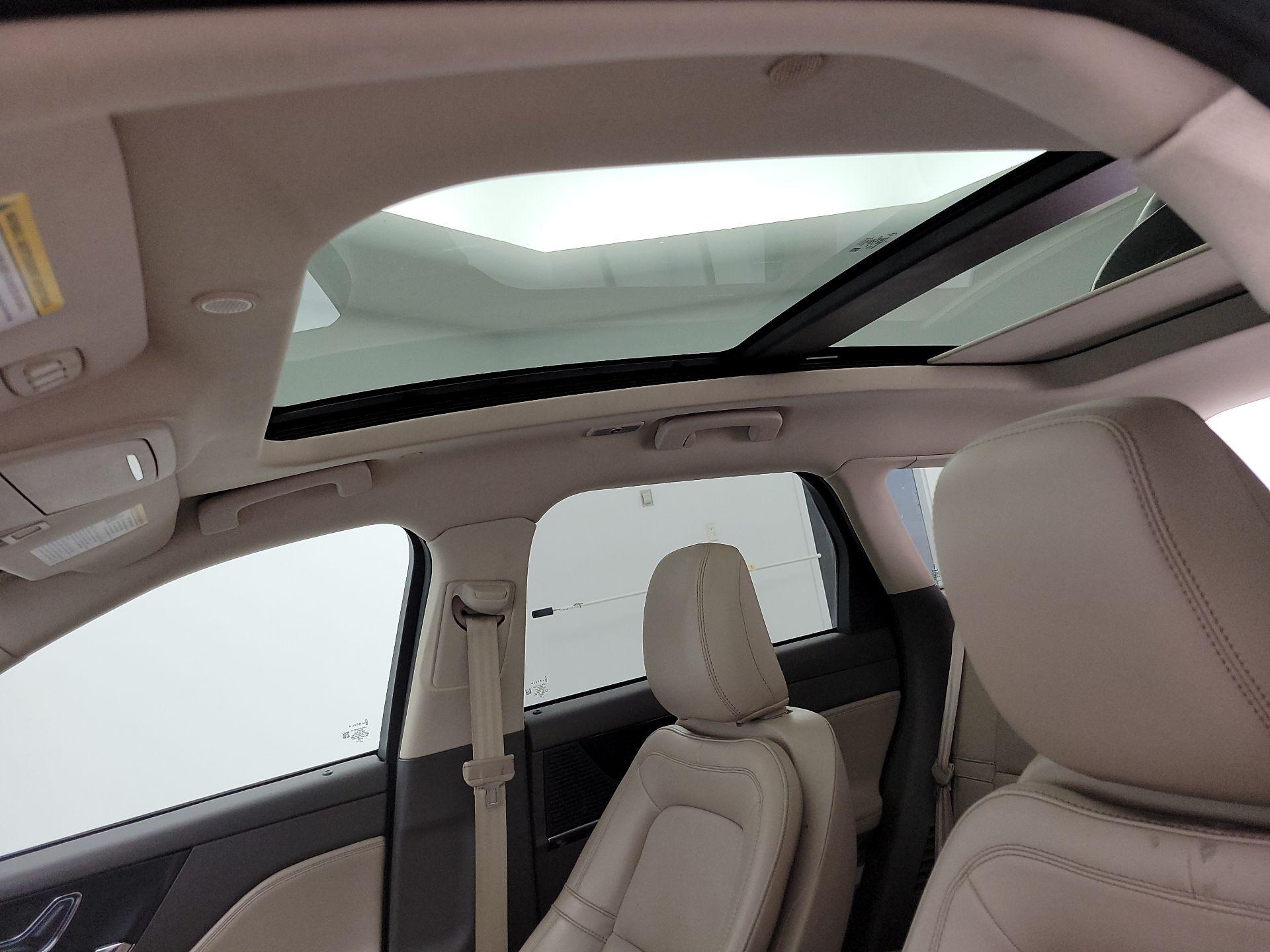 Thumbnail: 2021 Lincoln Corsair - 20