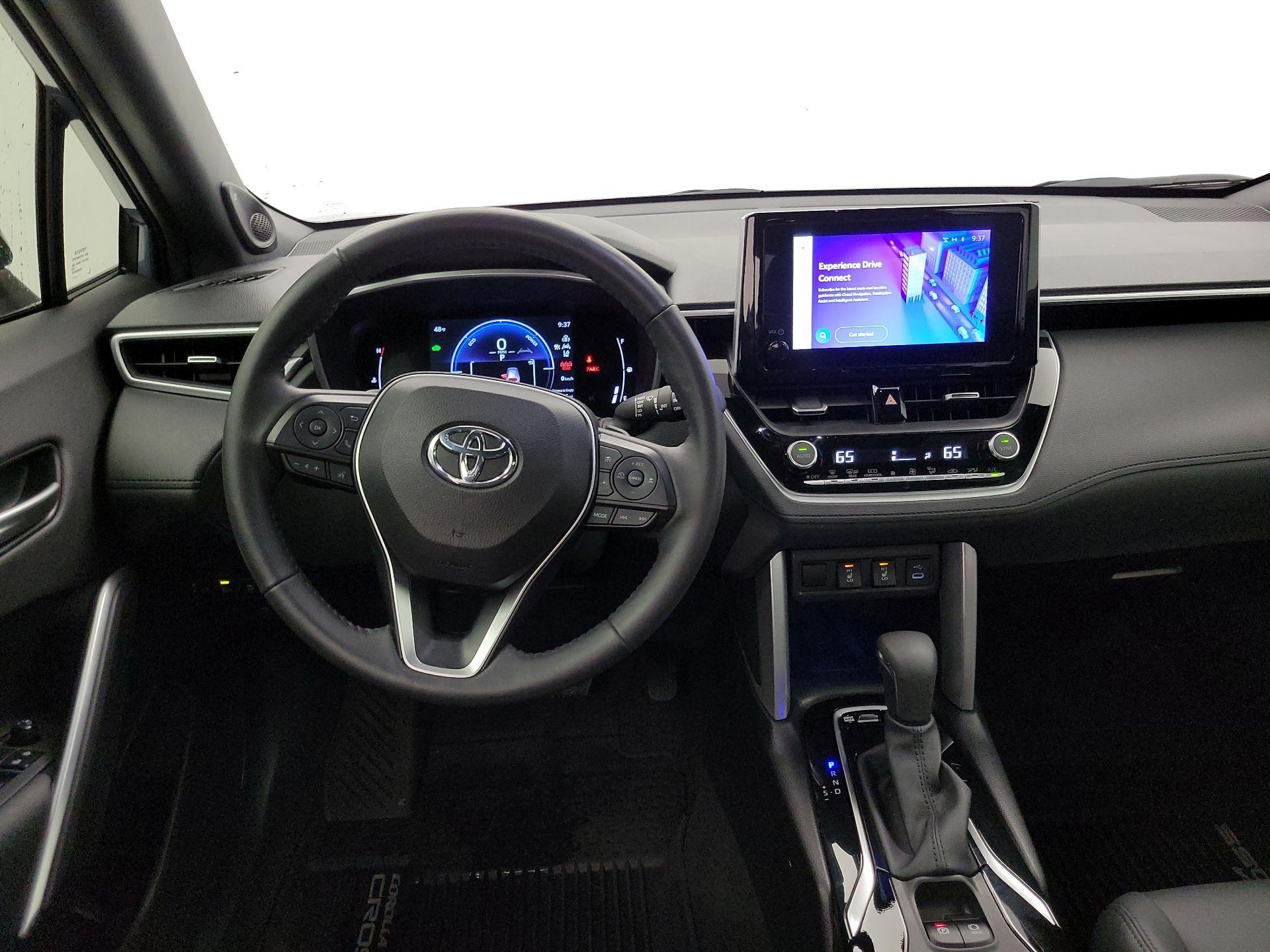 Thumbnail: 2023 Toyota Corolla Cross - 10