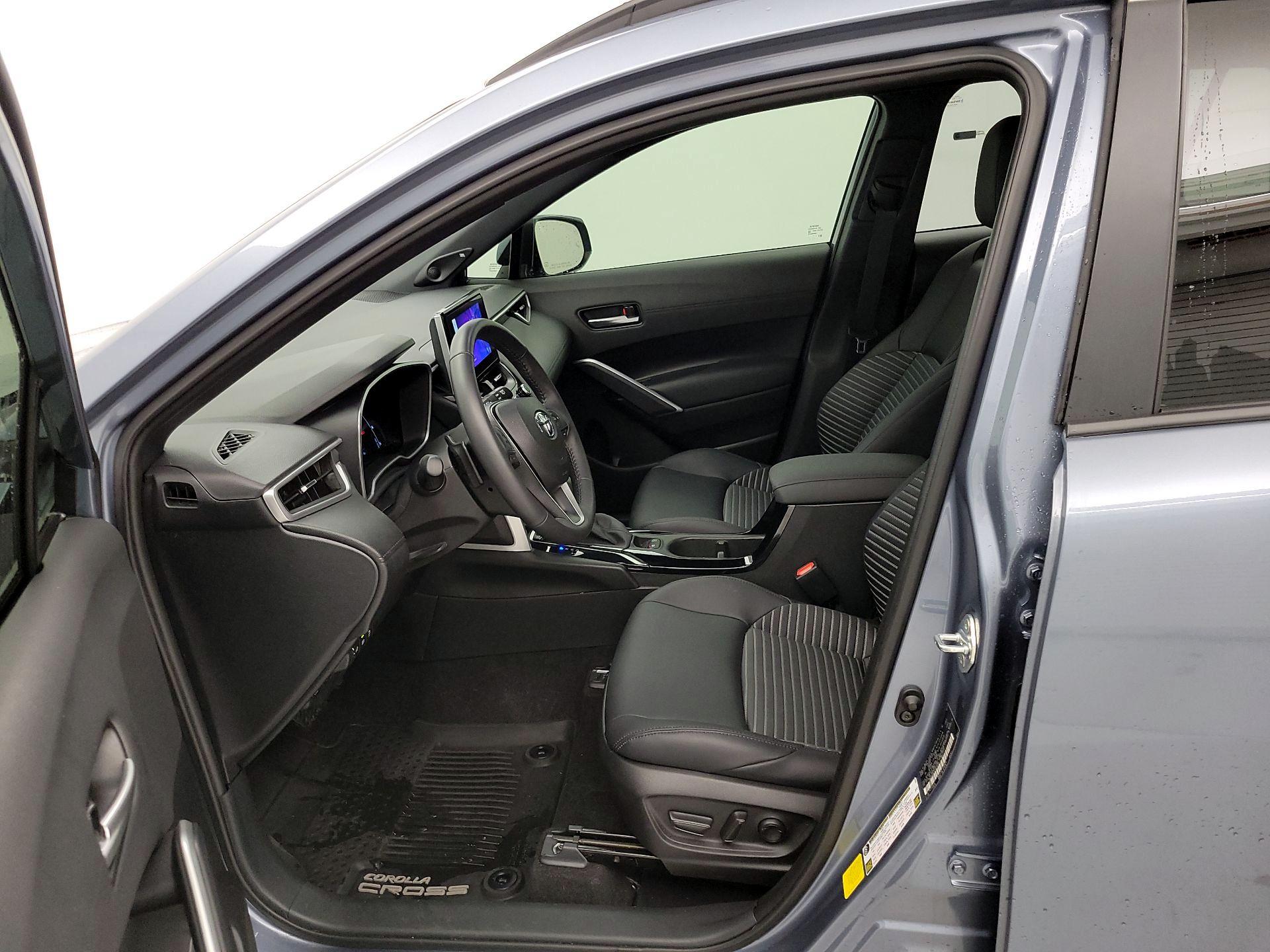 Thumbnail: 2023 Toyota Corolla Cross - 11