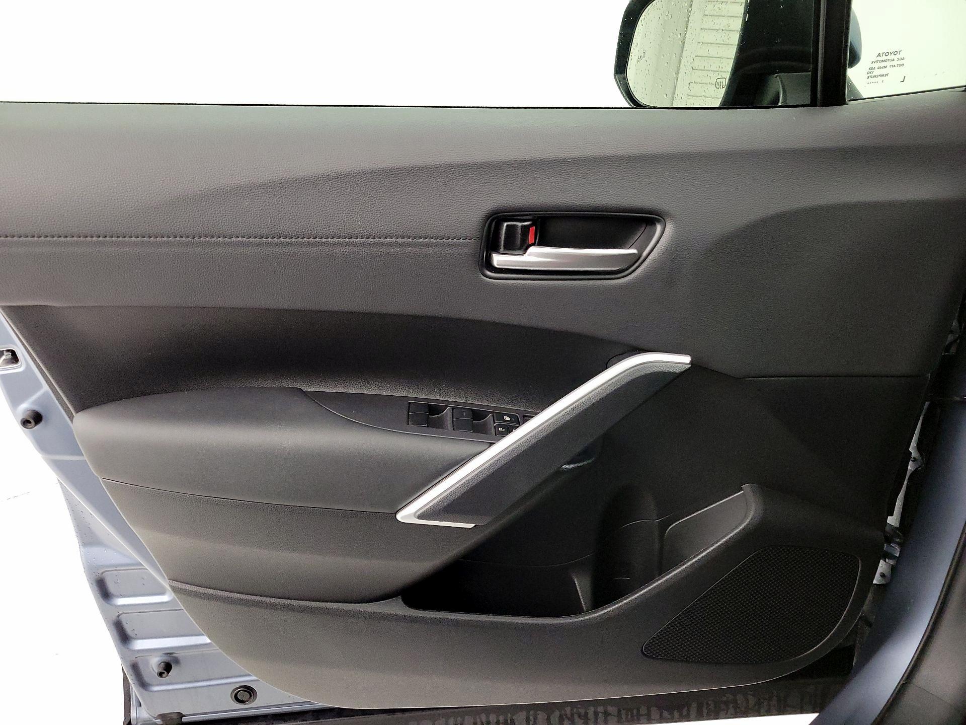 Thumbnail: 2023 Toyota Corolla Cross - 12