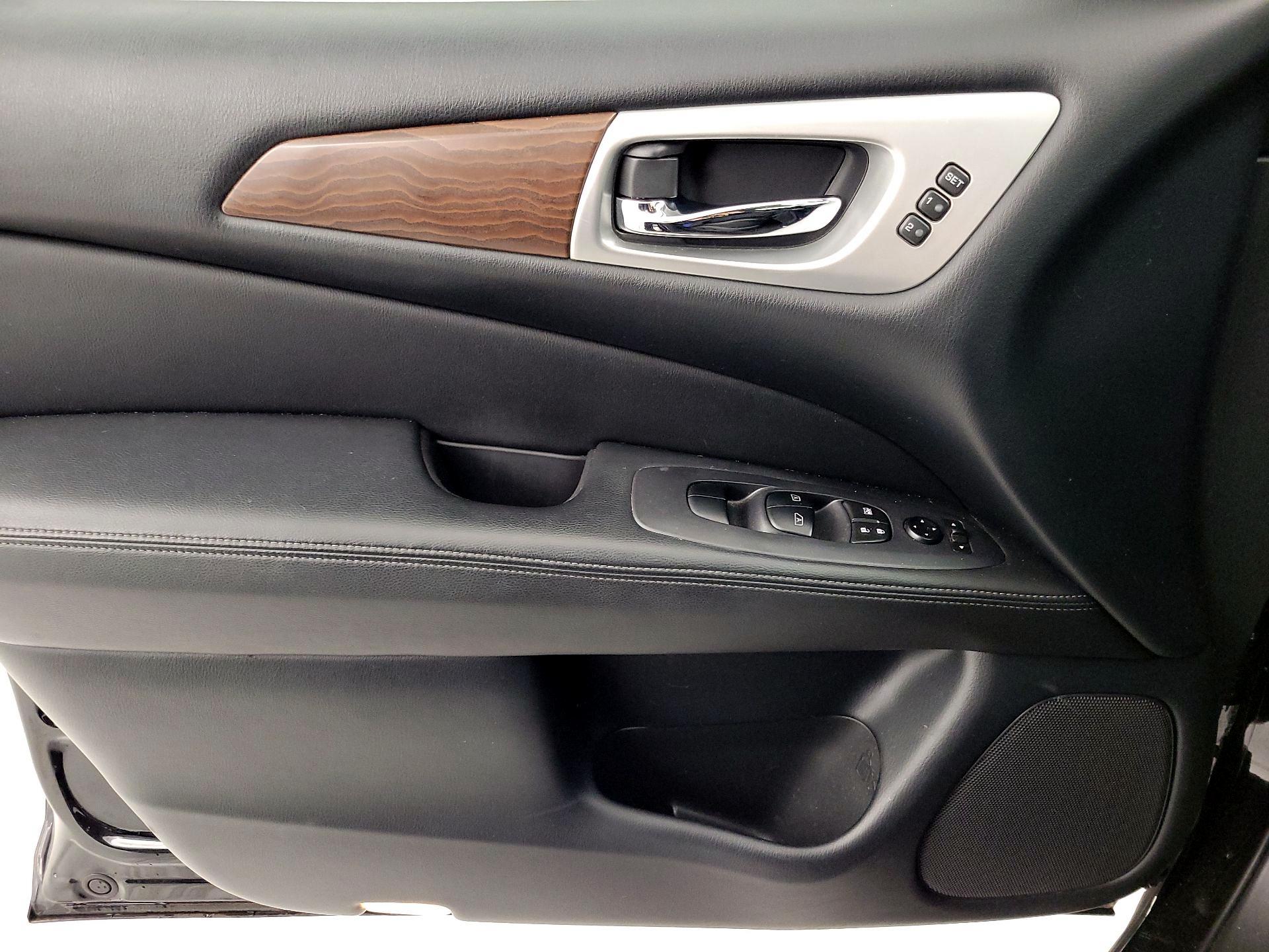 Thumbnail: 2020 Nissan Pathfinder - 12