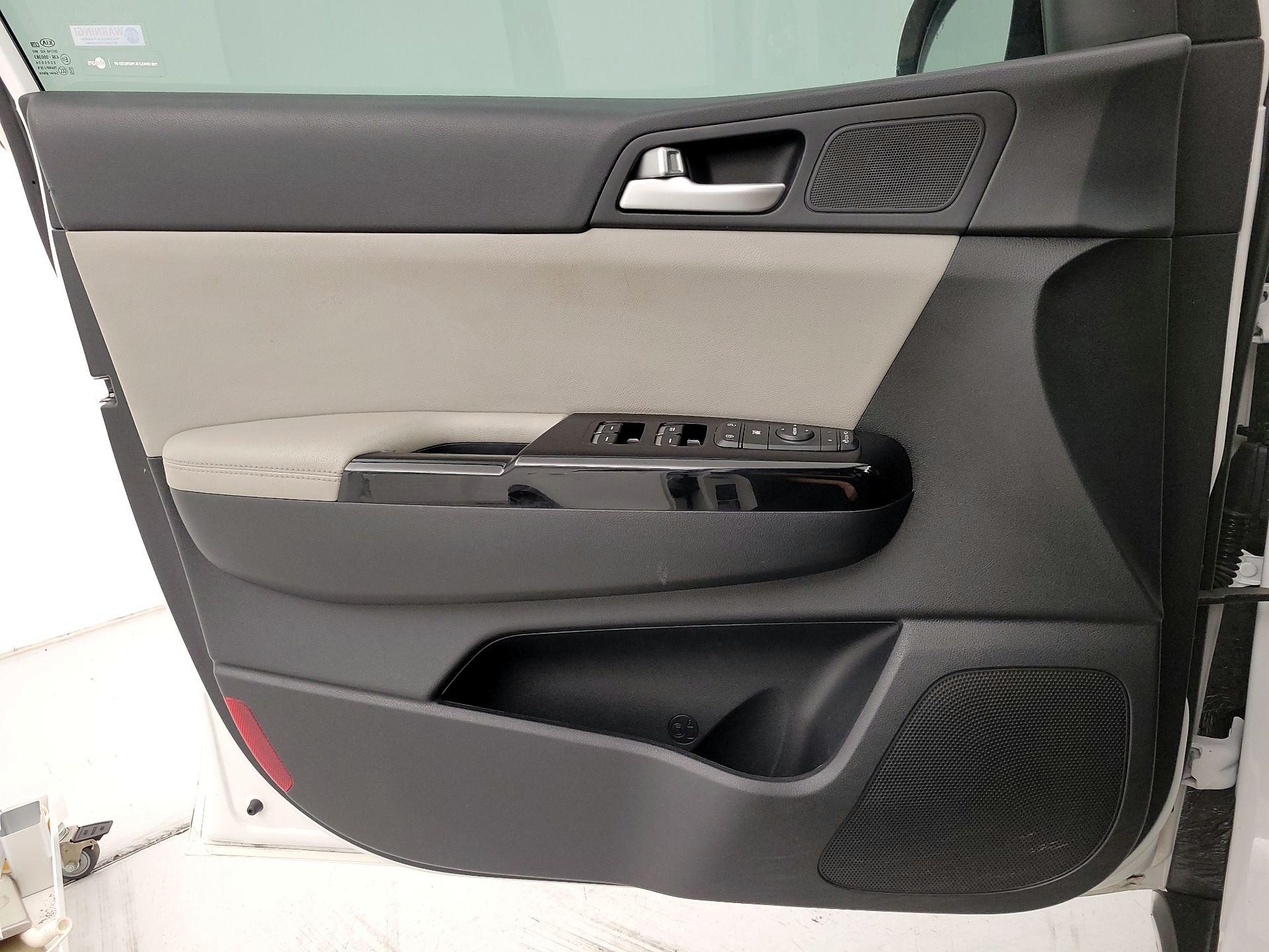 Thumbnail: 2019 Kia Sportage - 12