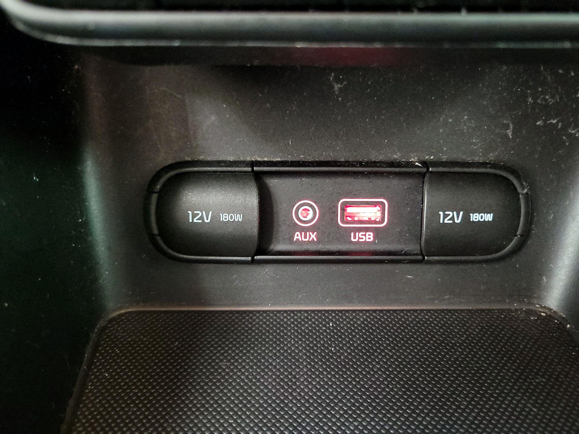 Thumbnail: 2019 Kia Sportage - 18