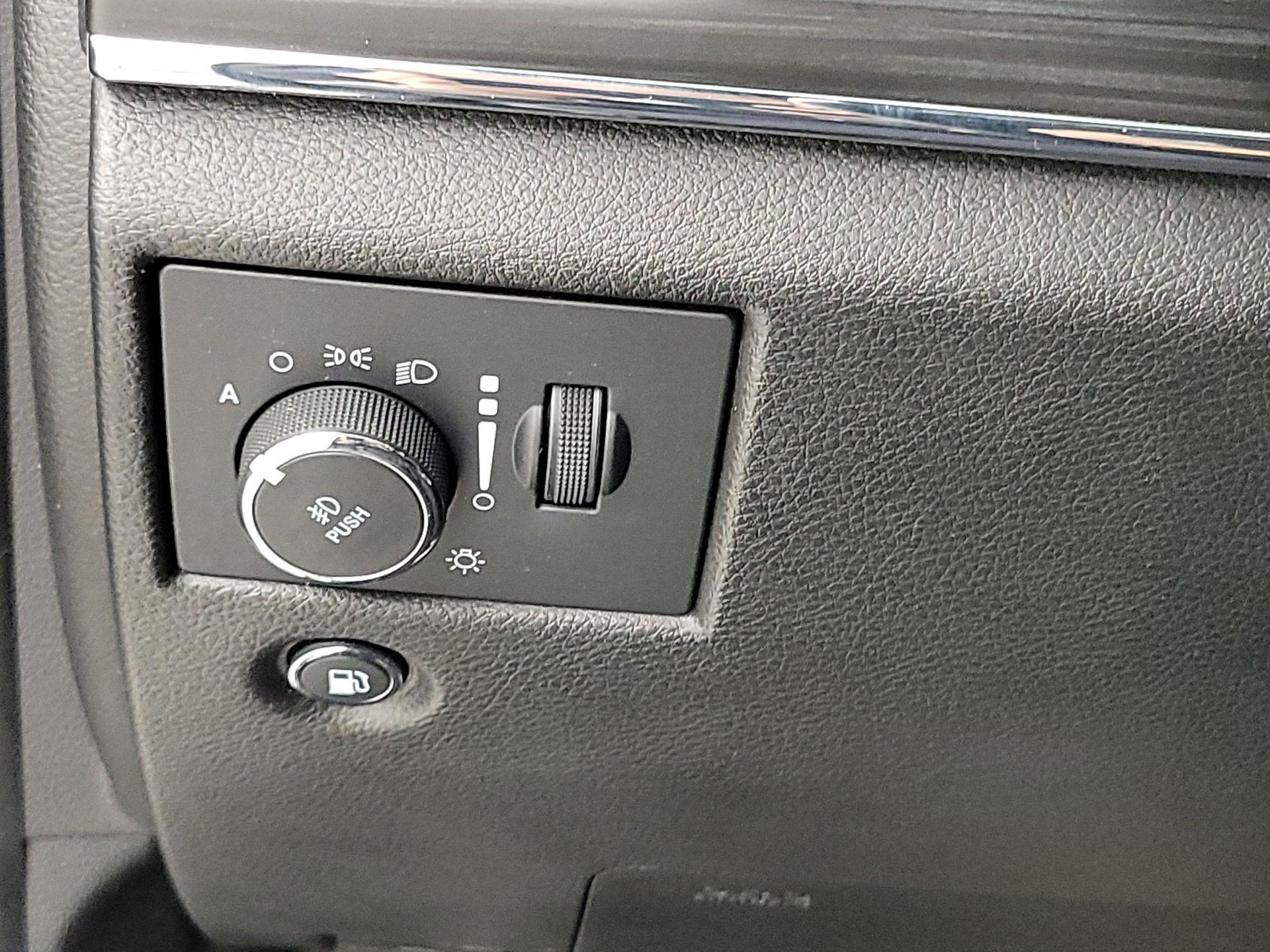 Thumbnail: 2021 Jeep Grand Cherokee - 13