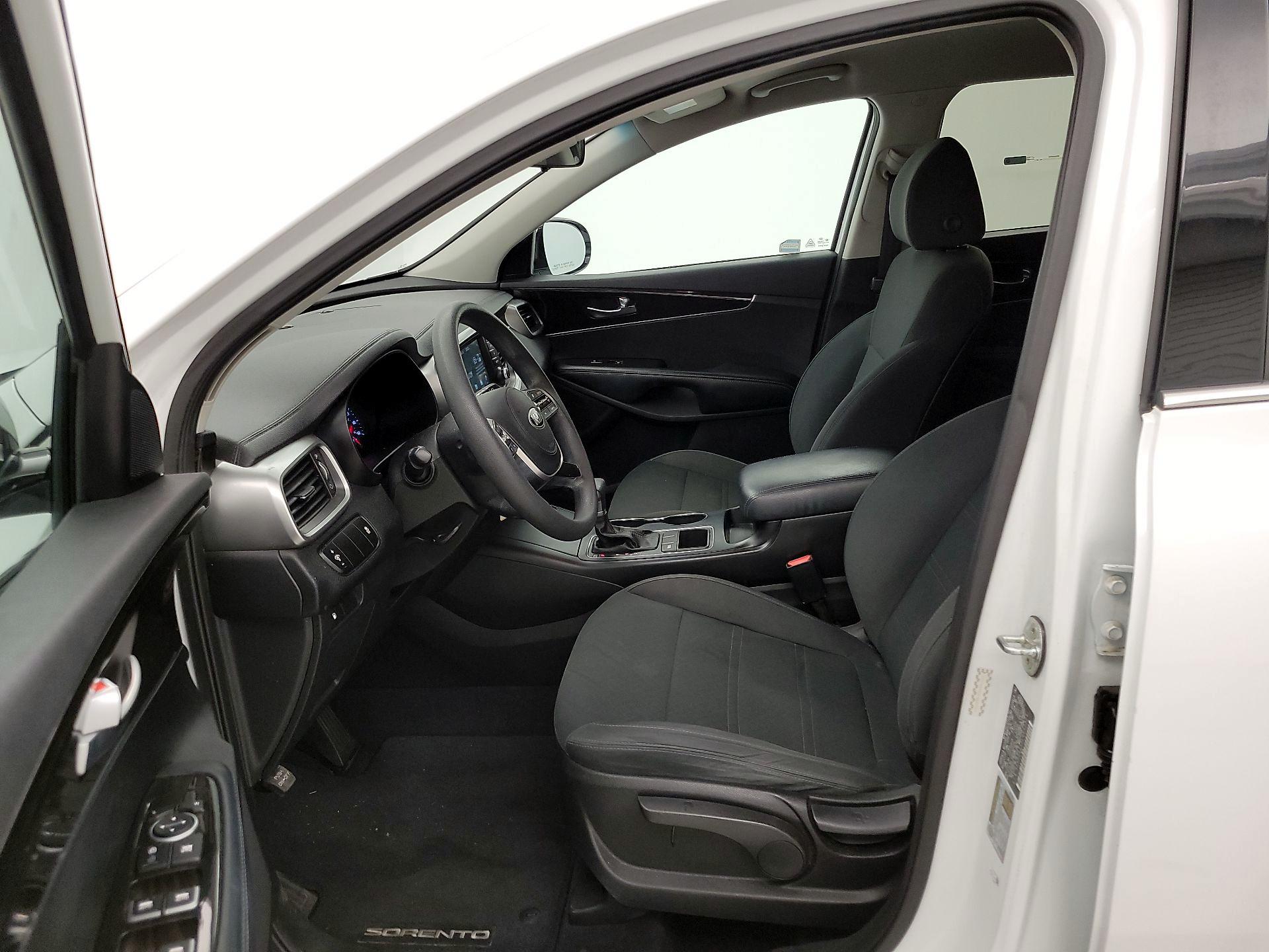 Thumbnail: 2020 Kia Sorento - 11