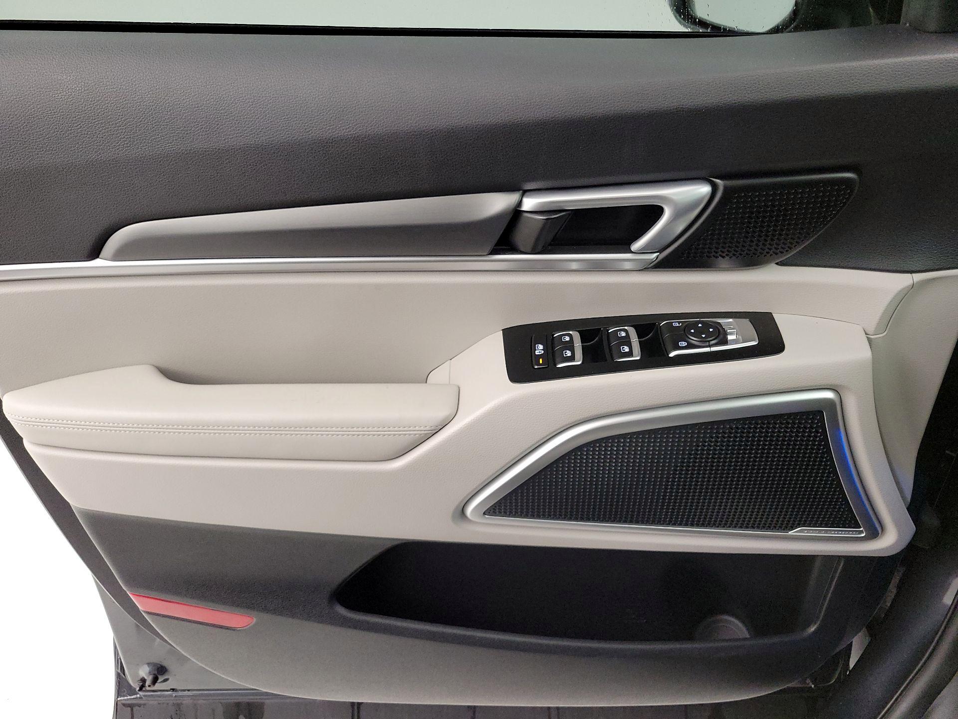 Thumbnail: 2020 Kia Telluride - 12