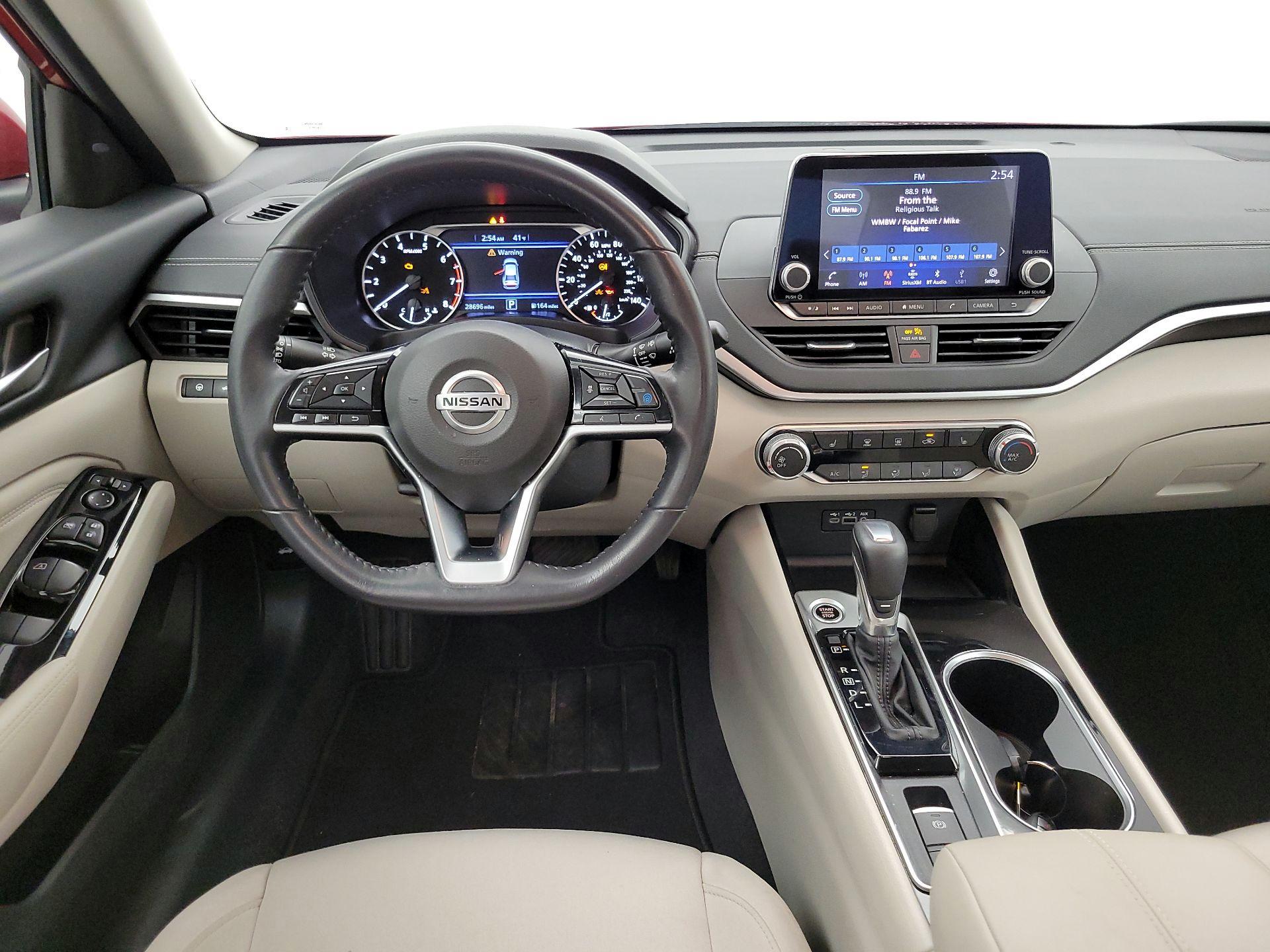 Thumbnail: 2022 Nissan Altima - 10