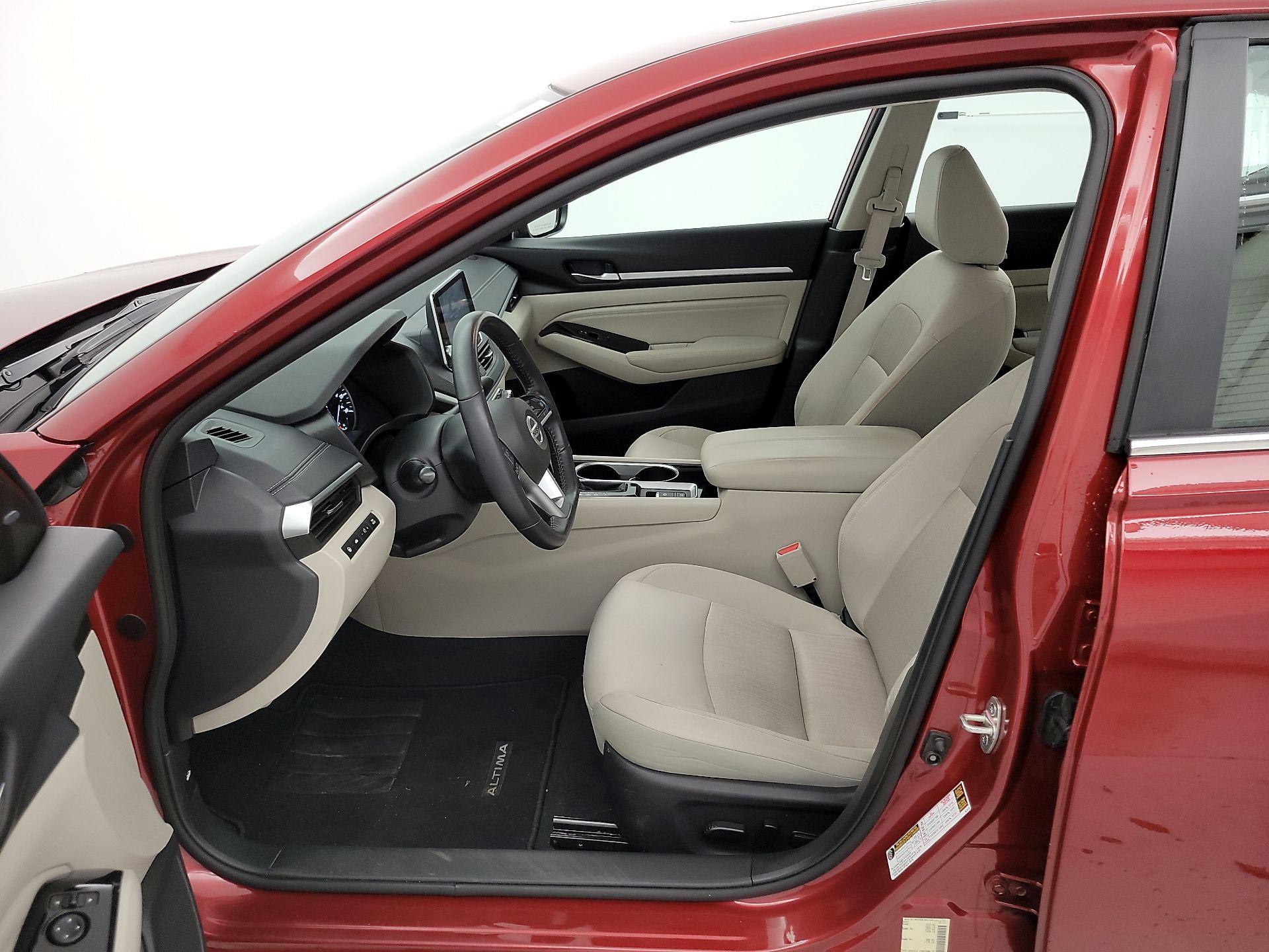 Thumbnail: 2022 Nissan Altima - 11