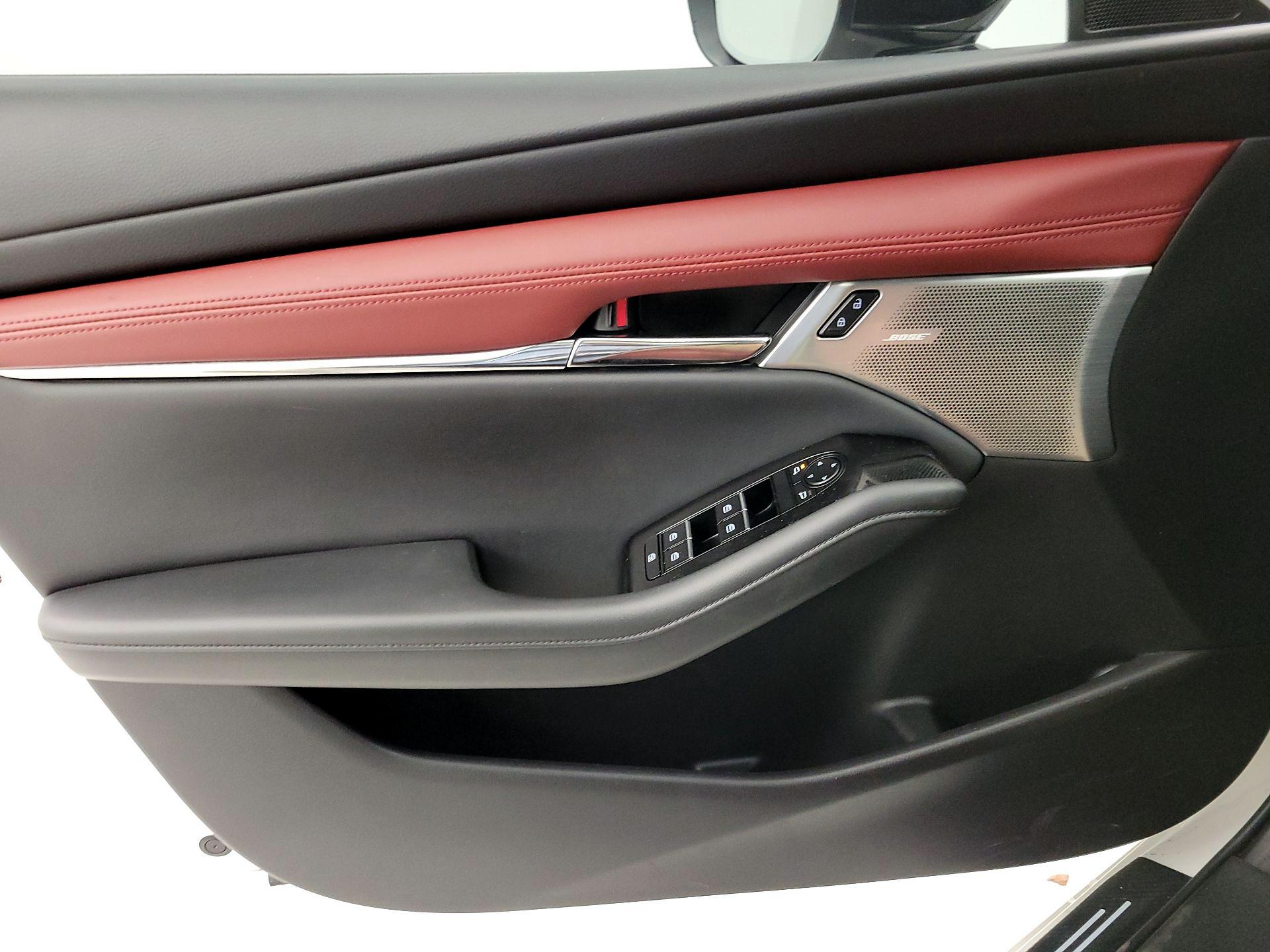 Thumbnail: 2022 Mazda Mazda3 - 12