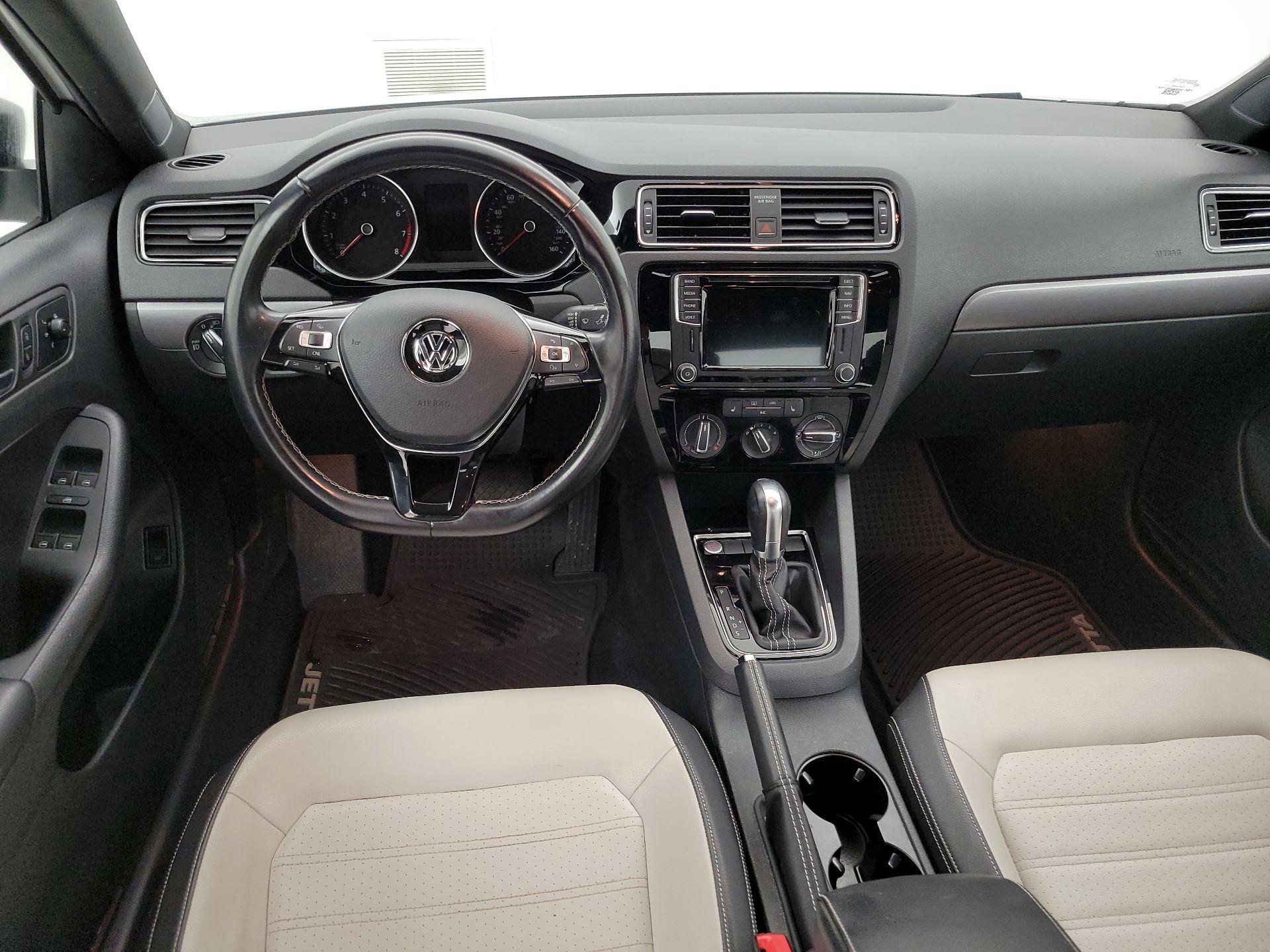 Thumbnail: 2016 Volkswagen Jetta - 10