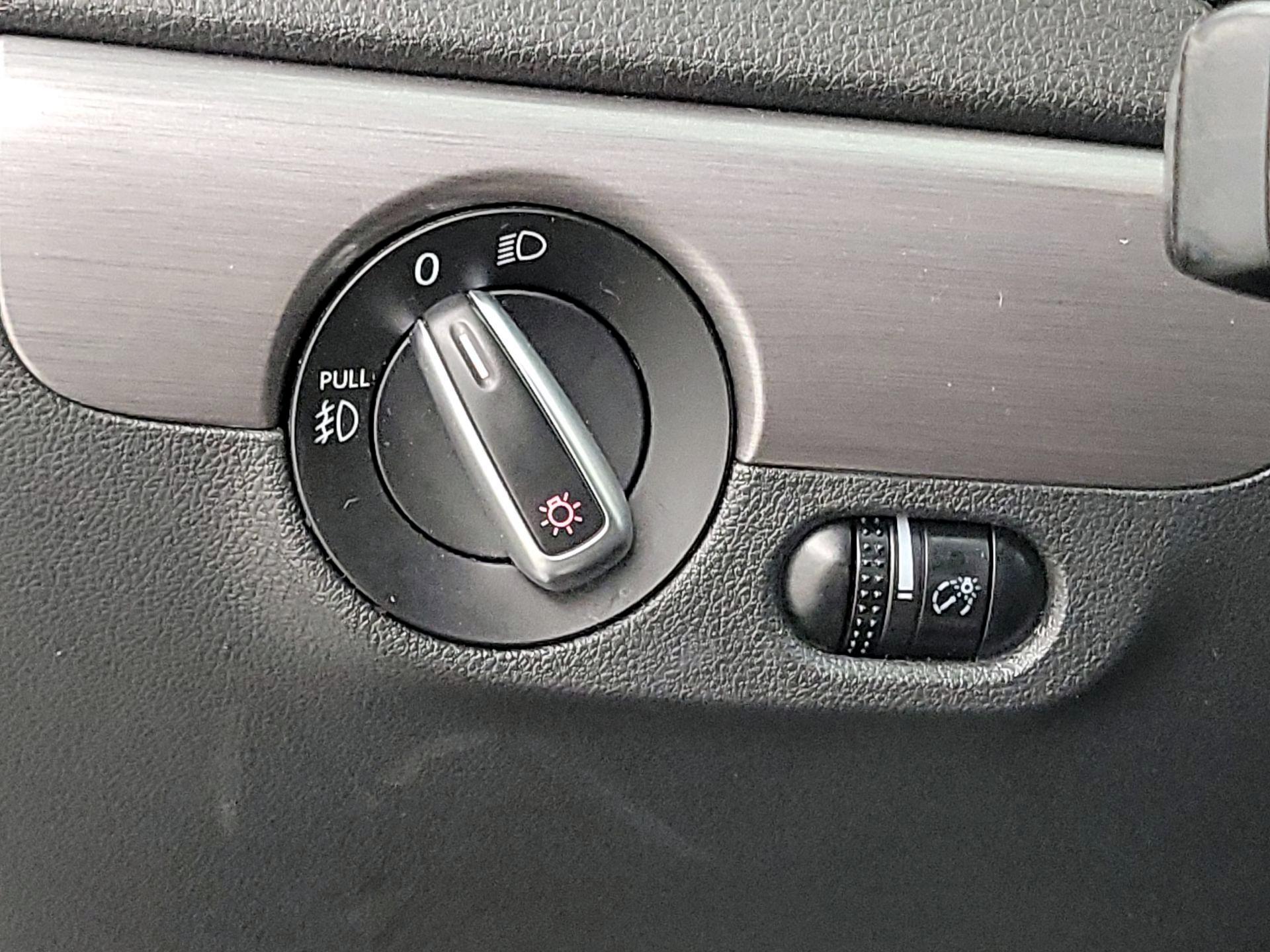 Thumbnail: 2016 Volkswagen Jetta - 13