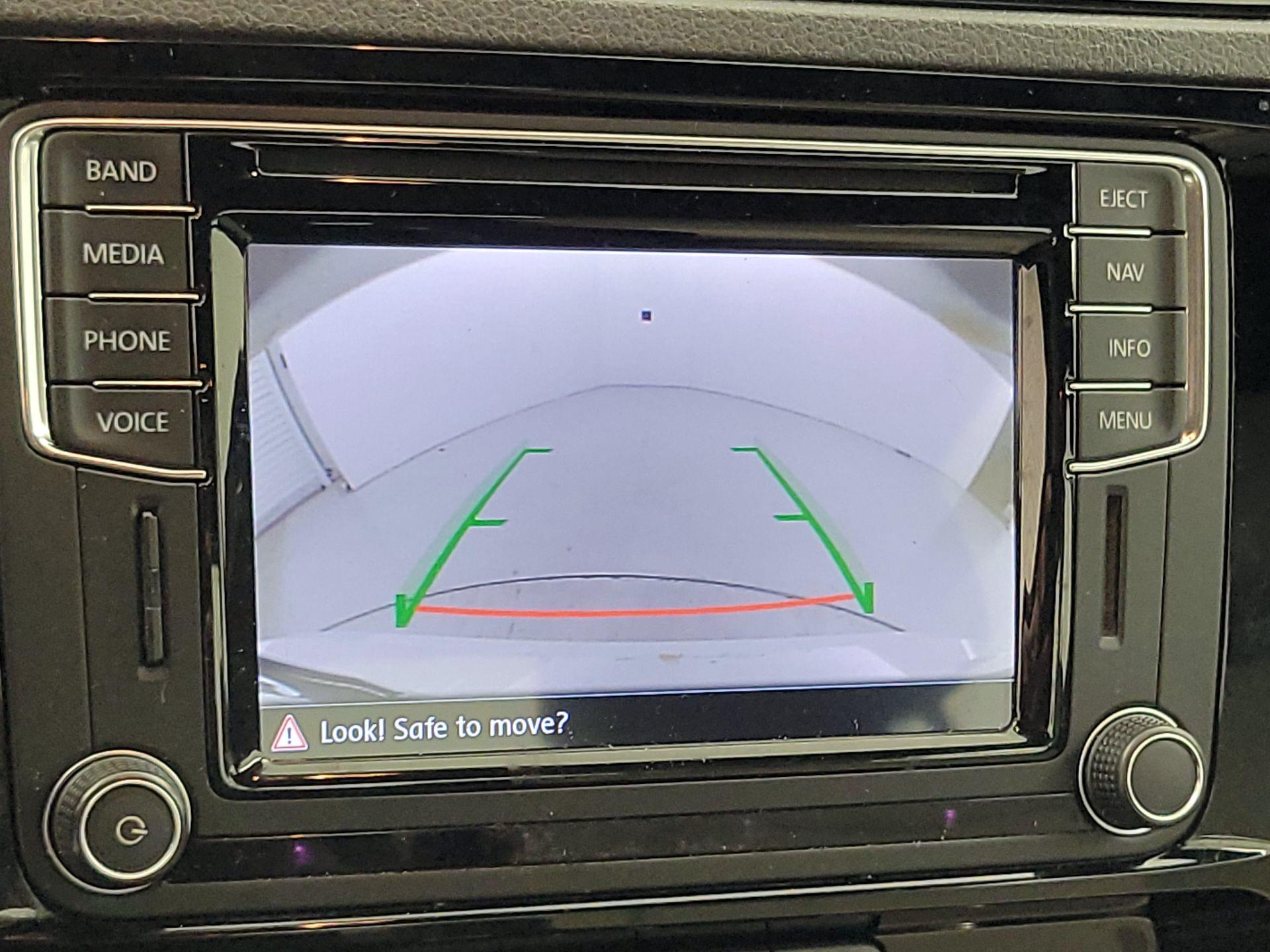 Thumbnail: 2016 Volkswagen Jetta - 15