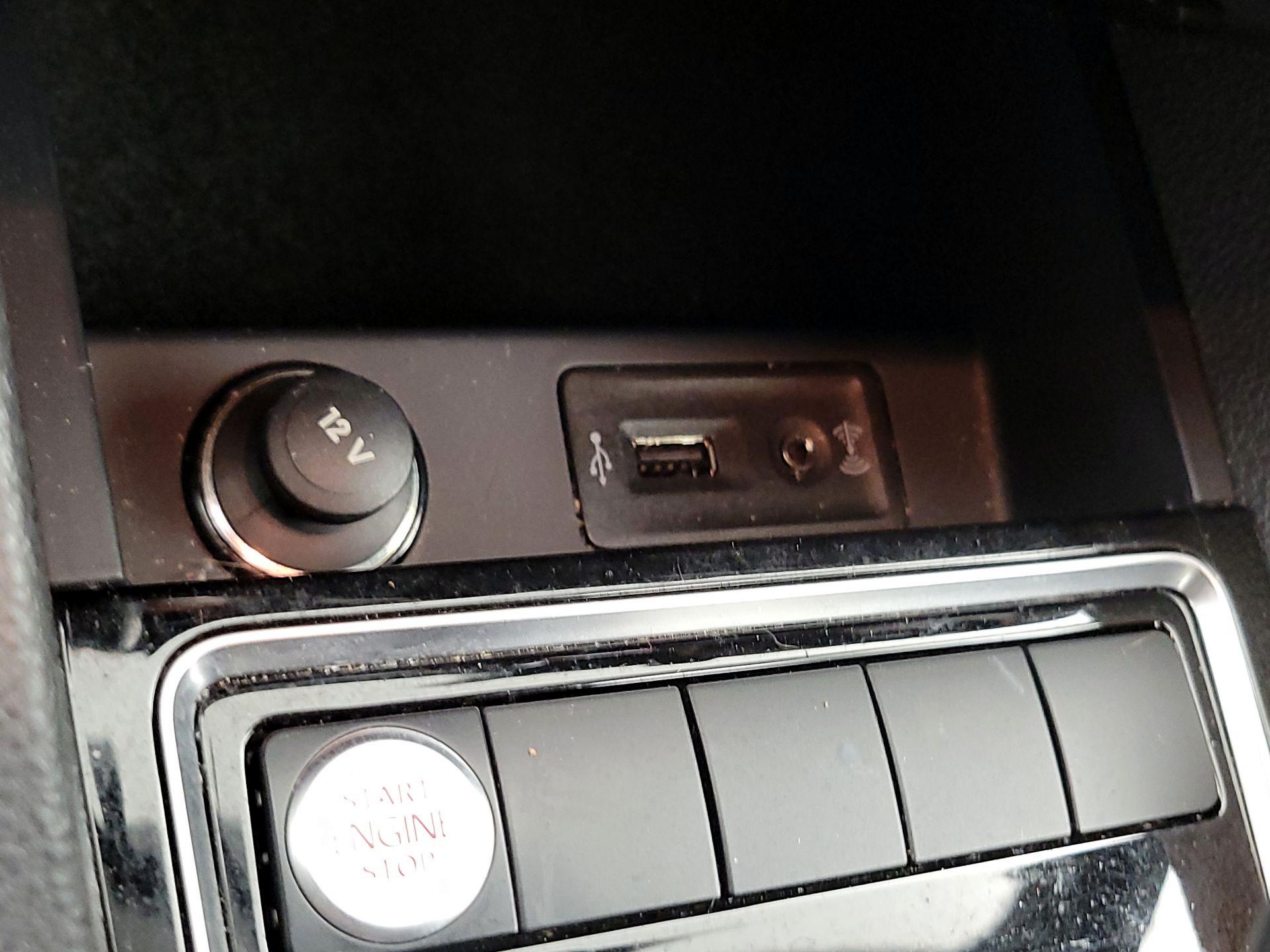 Thumbnail: 2016 Volkswagen Jetta - 19