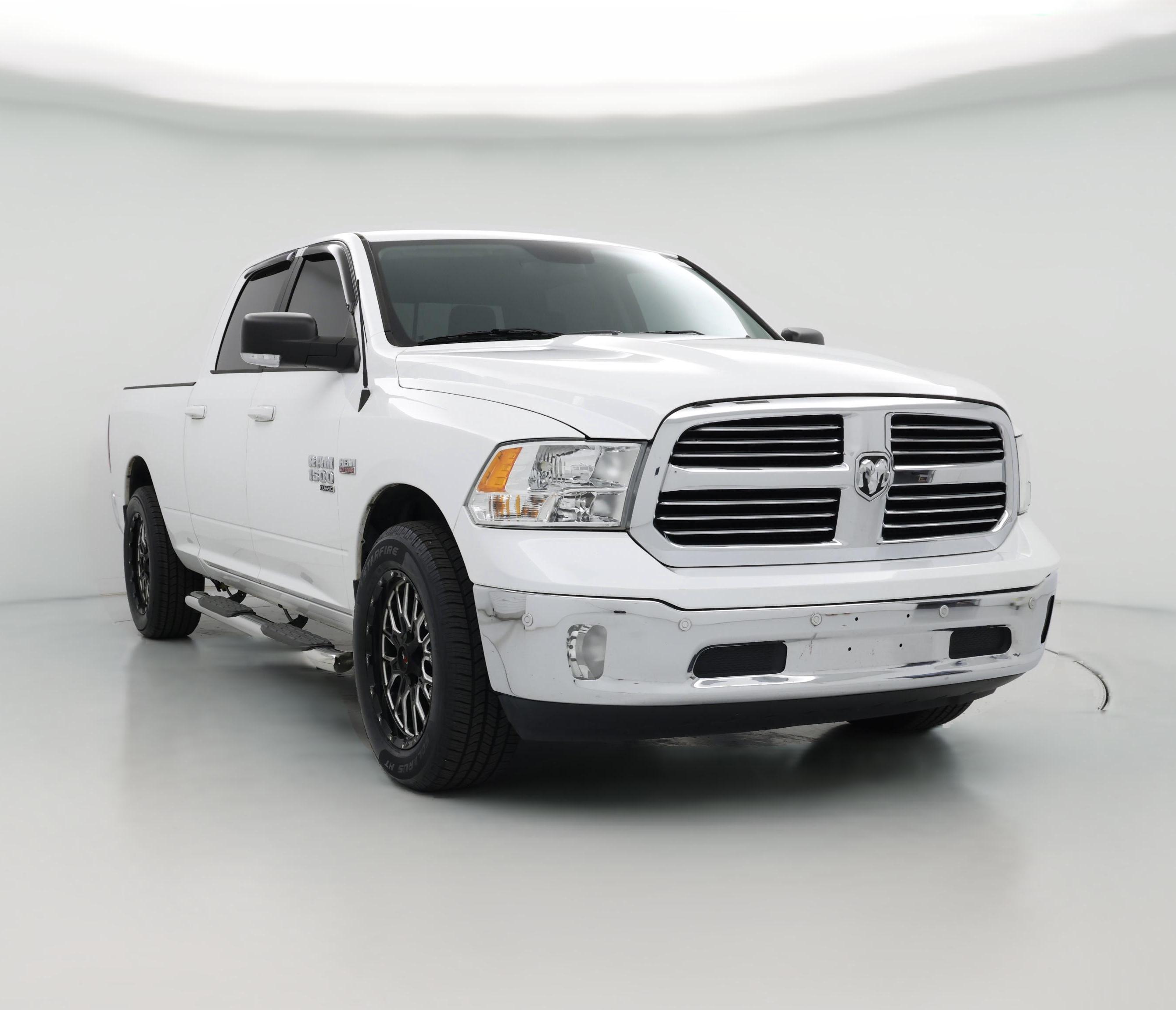 Thumbnail: 2019 RAM 1500 Classic - 1